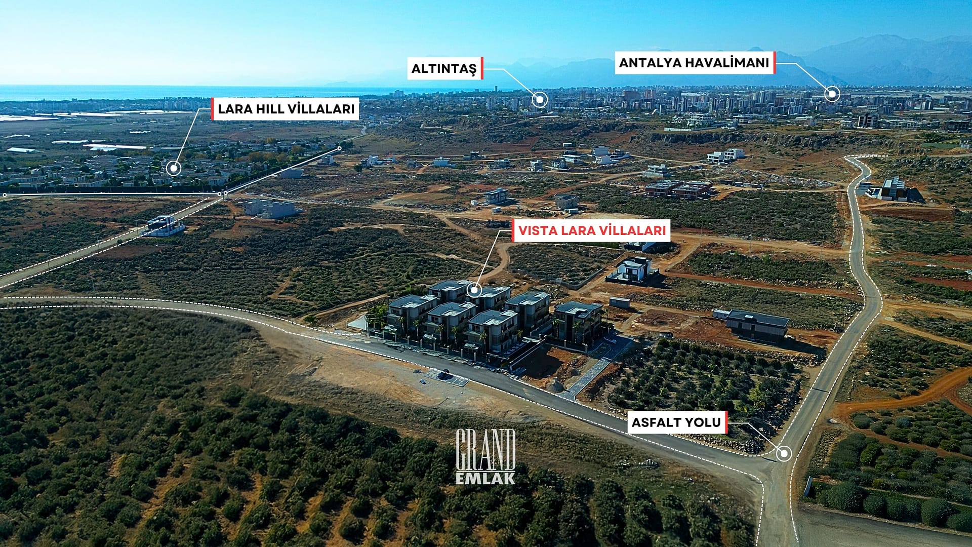 Antalya Kemerağzı’nda, Lüks Site İçinde Özel Havuzlu ve Asansörlü 5+2 Satılık Villa (1)