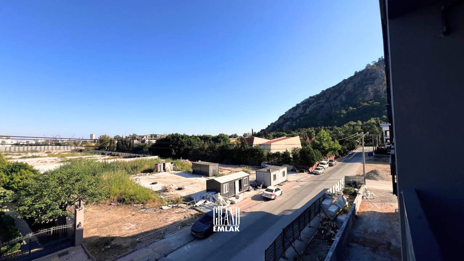 Sarısu’da Dağ Manzaralı Süper Fırsat Yatırımlık Satılık 2+1 Daire (15)