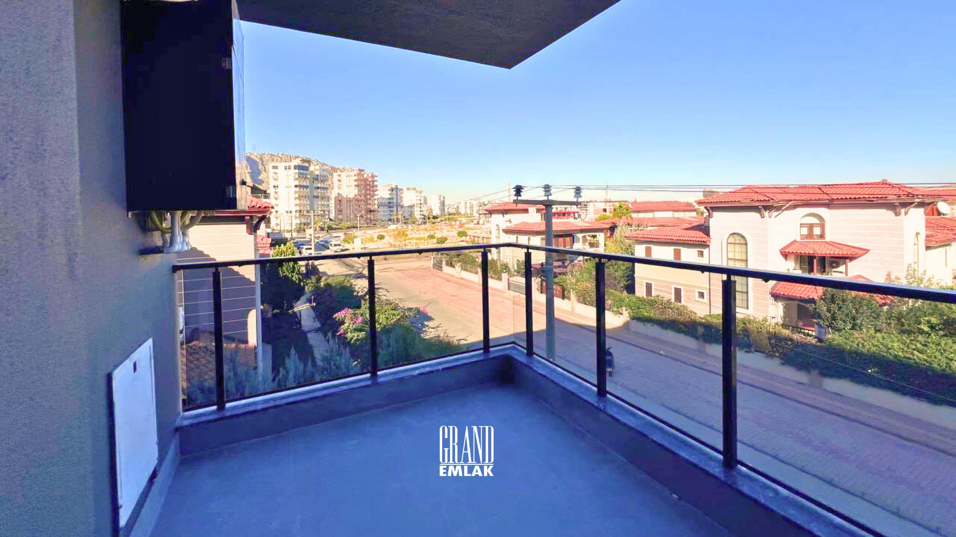 Sarısu’da Dağ Manzaralı Süper Fırsat Yatırımlık Satılık 2+1 Daire (3)