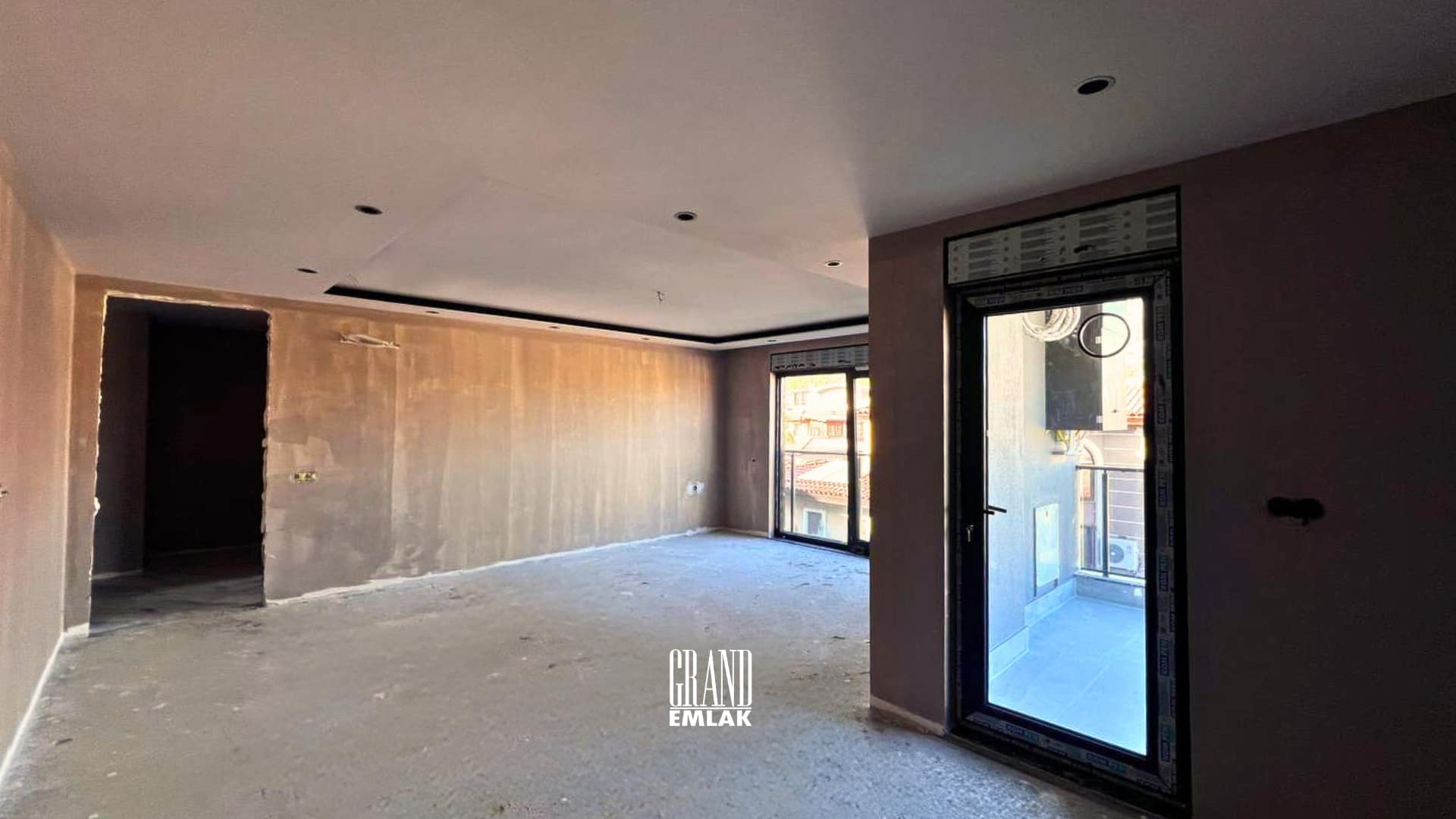 Sarısu’da Dağ Manzaralı Süper Fırsat Yatırımlık Satılık 2+1 Daire (4)