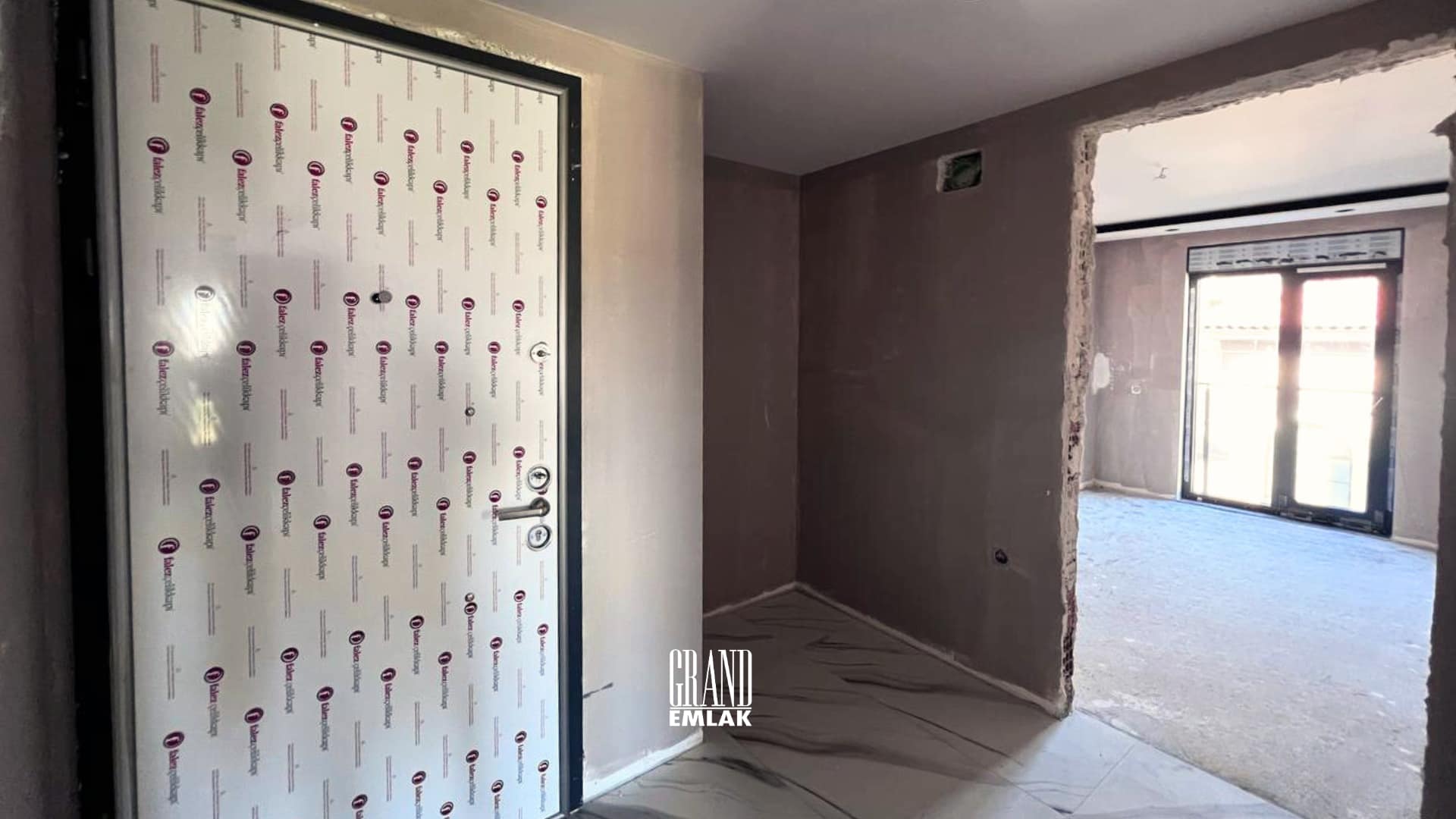 Sarısu’da Dağ Manzaralı Süper Fırsat Yatırımlık Satılık 2+1 Daire (9)