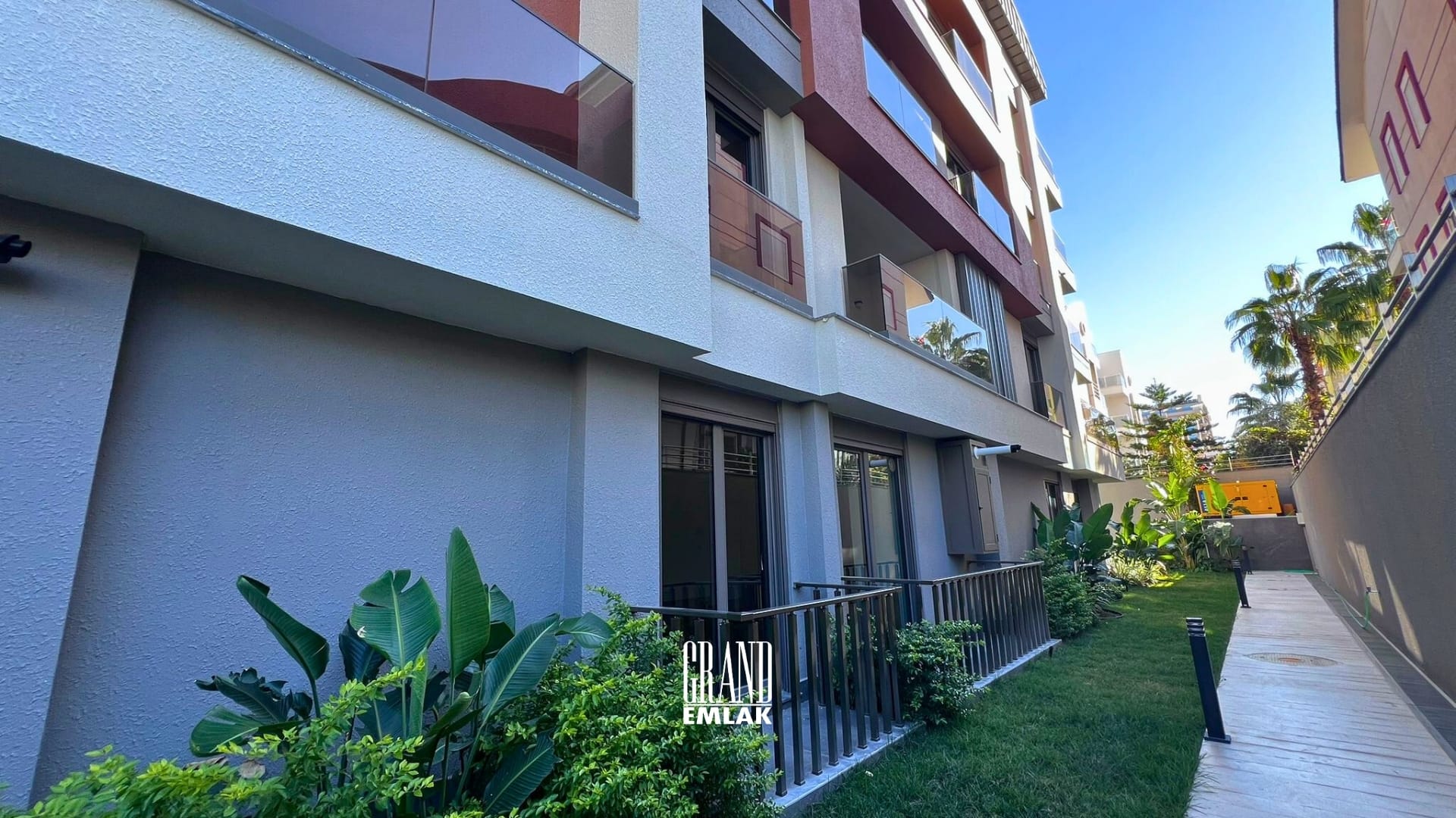 Gürsu’da Denize 350 Metre Uzaklıkta Dağ Manzaralı Geniş 3+1 Satılık Daire (2)