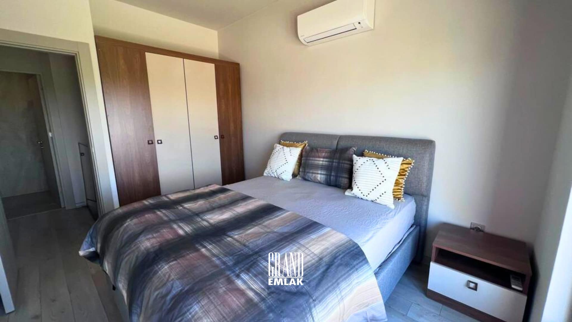 Güzeloba’da Lüks Site İçerisinde Mobilyalı 2+1 Satılık Dubleks Daire (15)