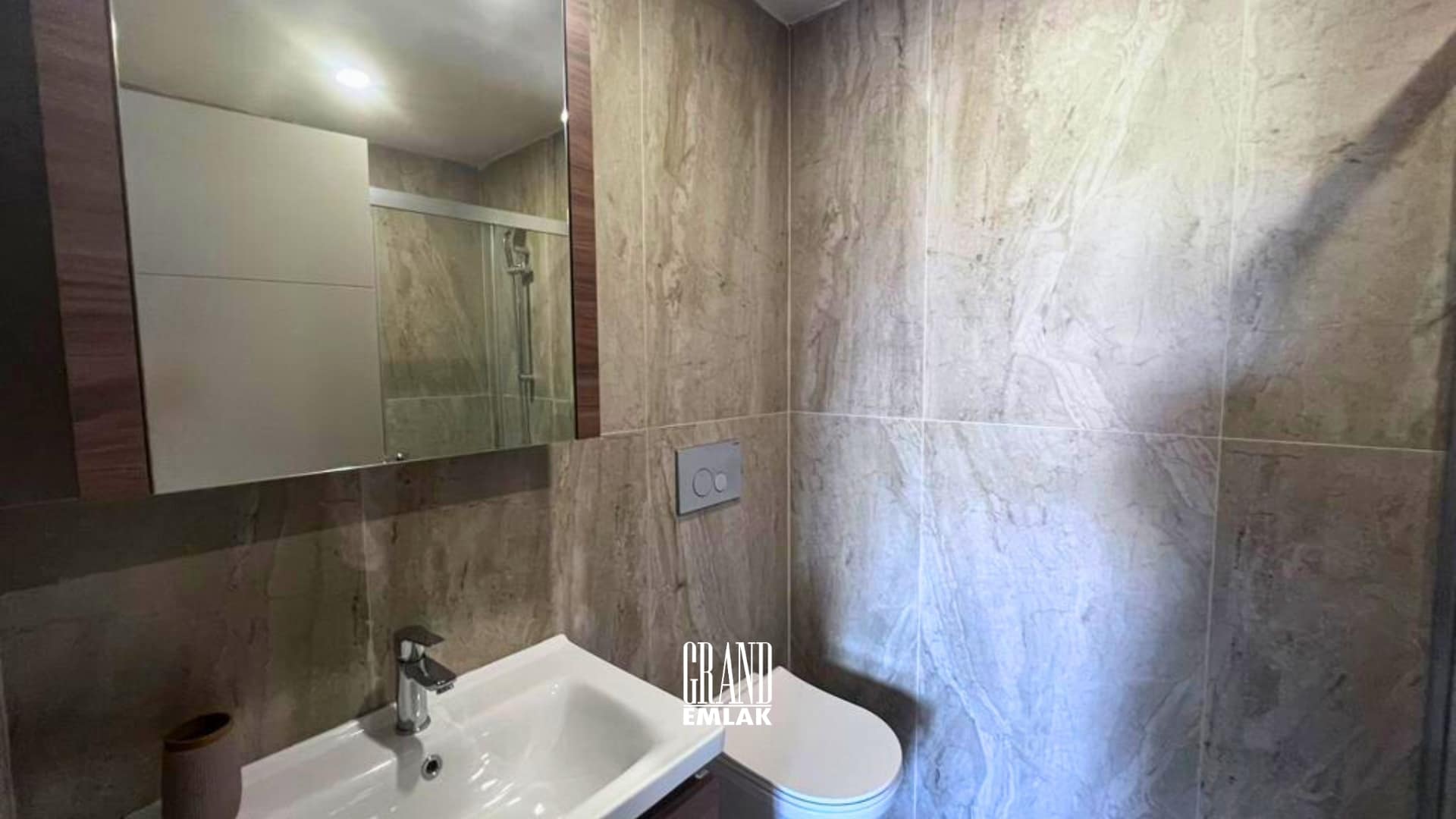 Güzeloba’da Lüks Site İçerisinde Mobilyalı 2+1 Satılık Dubleks Daire (18)