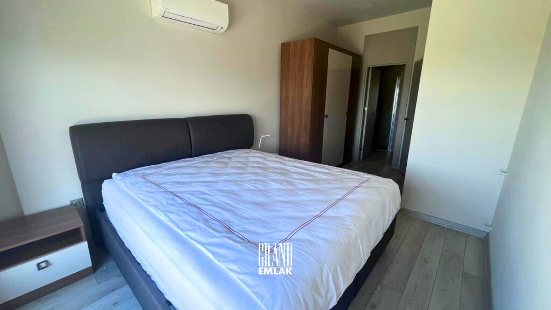 Güzeloba’da Lüks Site İçerisinde Mobilyalı 2+1 Satılık Dubleks Daire (21)