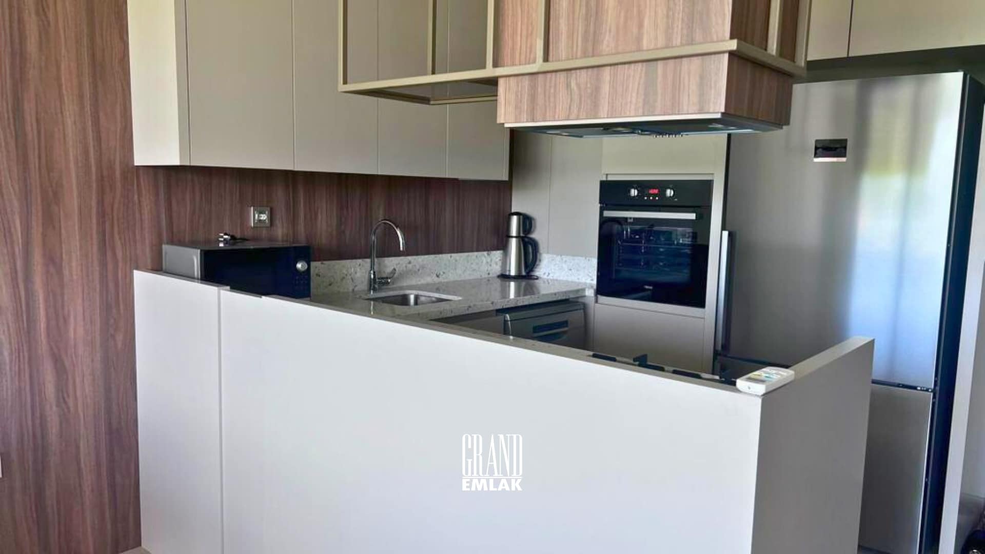 Güzeloba’da Lüks Site İçerisinde Mobilyalı 2+1 Satılık Dubleks Daire (5)