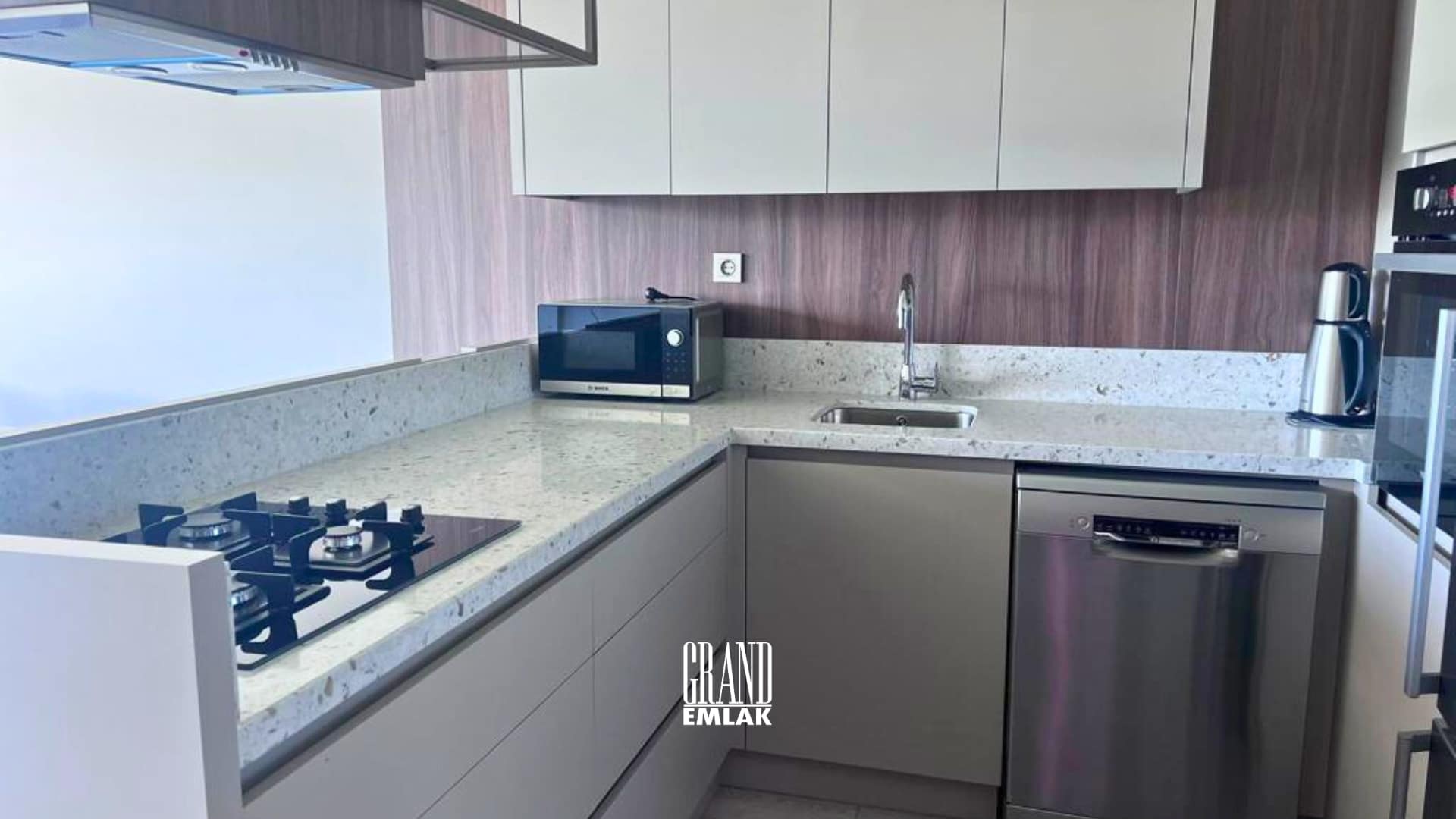 Güzeloba’da Lüks Site İçerisinde Mobilyalı 2+1 Satılık Dubleks Daire (6)