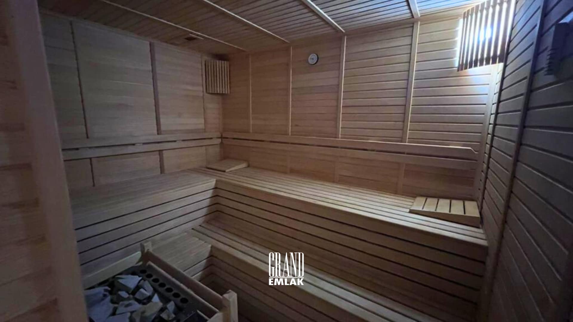 Güzeloba’da Lüks Site İçerisinde Mobilyalı 2+1 Satılık Dubleks Daire (9)