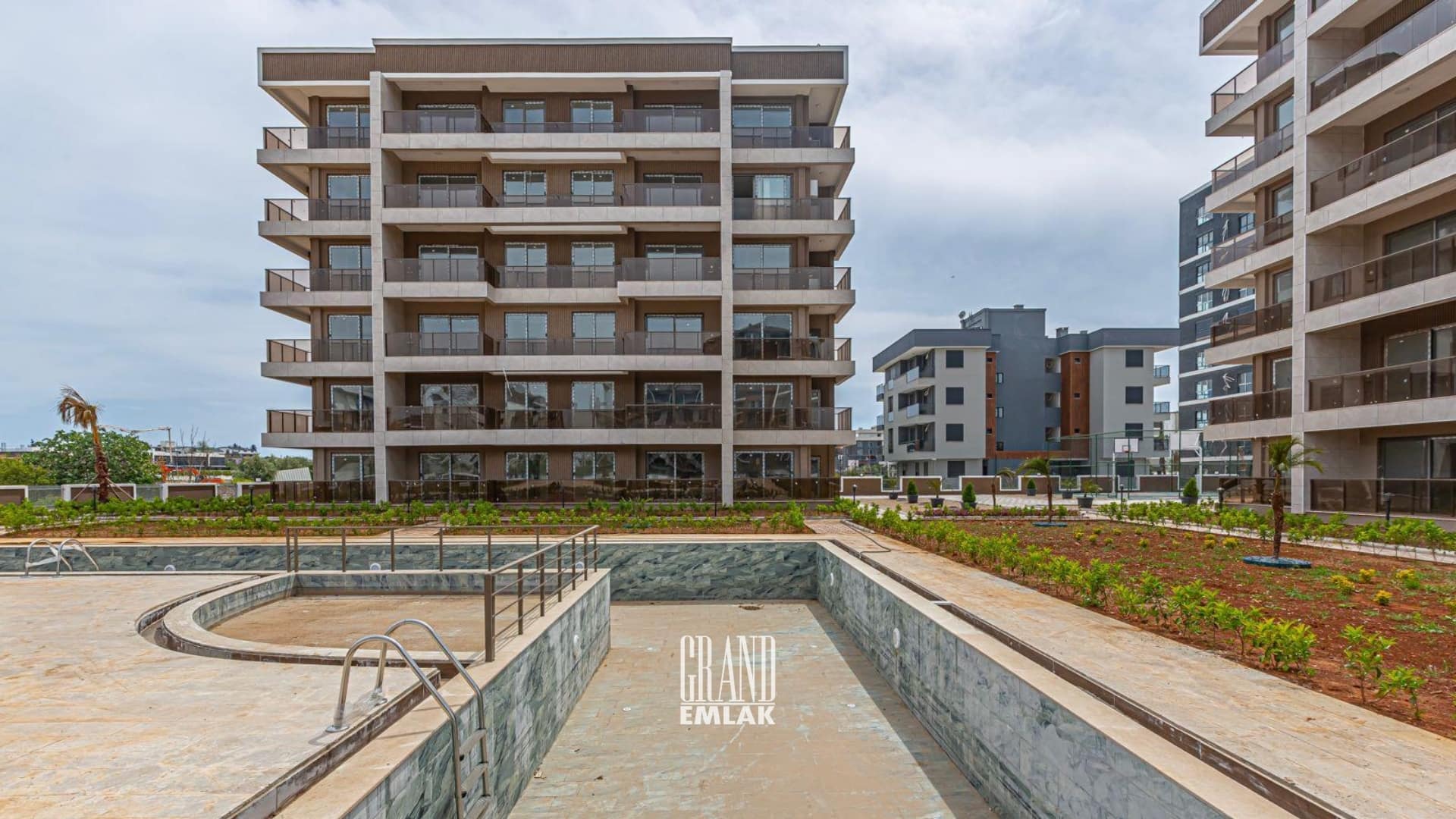 Altıntaş, Demirbağ Residance 3 Sitesinde (4)