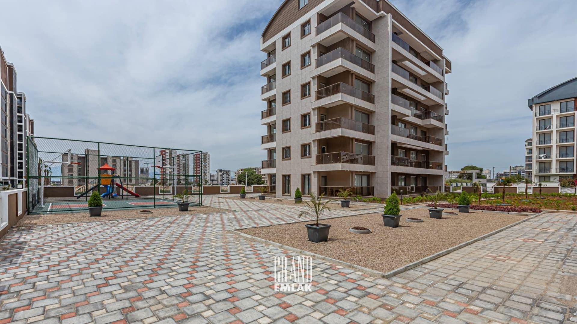 Altıntaş, Demirbağ Residance 3 Sitesinde (9)