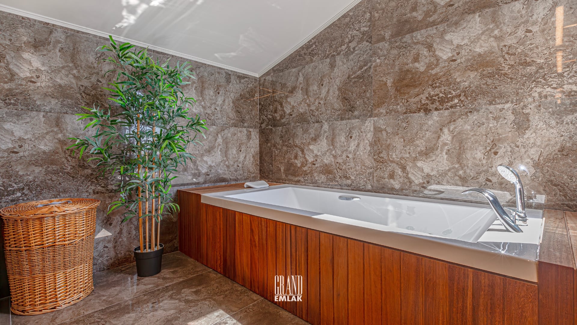 KILIÇASLAN İÇ MEKAN LOGOLU (26)