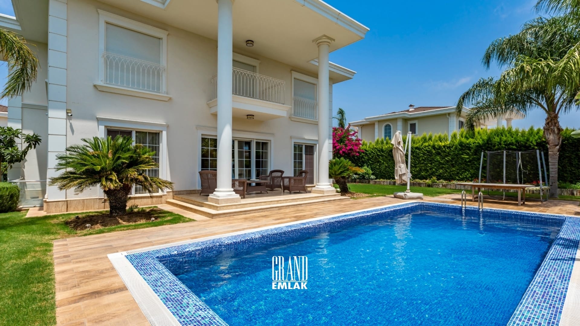 Antalya, Kemerağzı’nda, Lara Hill Sitesi’nde Ultra Lüks B Tipi 5+1 Kiralık Villa (2)