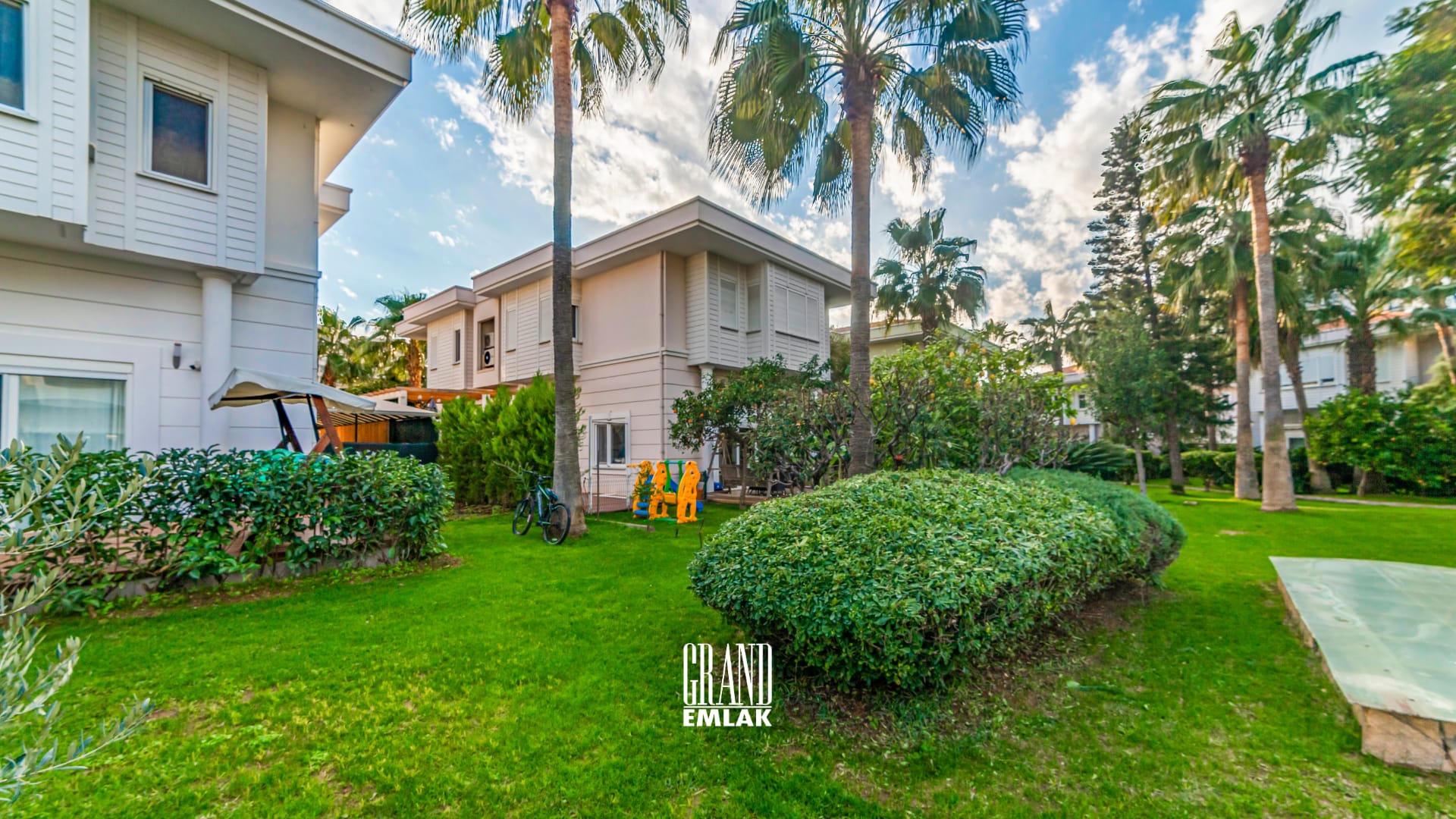 FENER KONAKLARI’NDA KİRALIK MÜSTAKİL 4+2 LÜKS VİLLA (22)