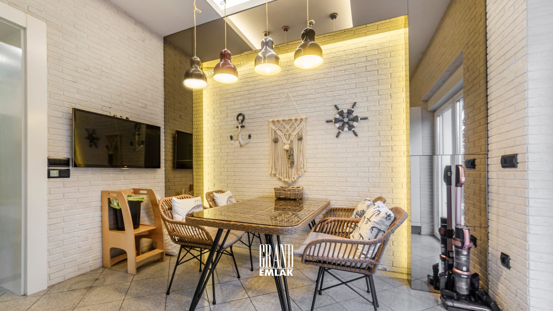 FENER KONAKLARI’NDA KİRALIK MÜSTAKİL 4+2 LÜKS VİLLA (36)