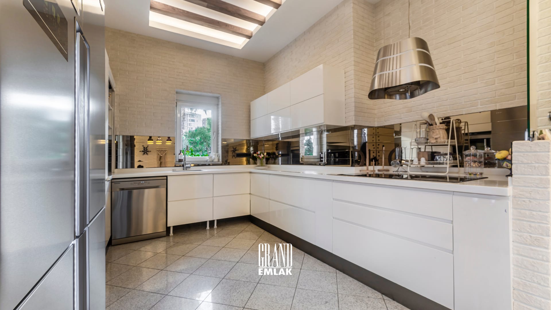 FENER KONAKLARI’NDA KİRALIK MÜSTAKİL 4+2 LÜKS VİLLA (39)