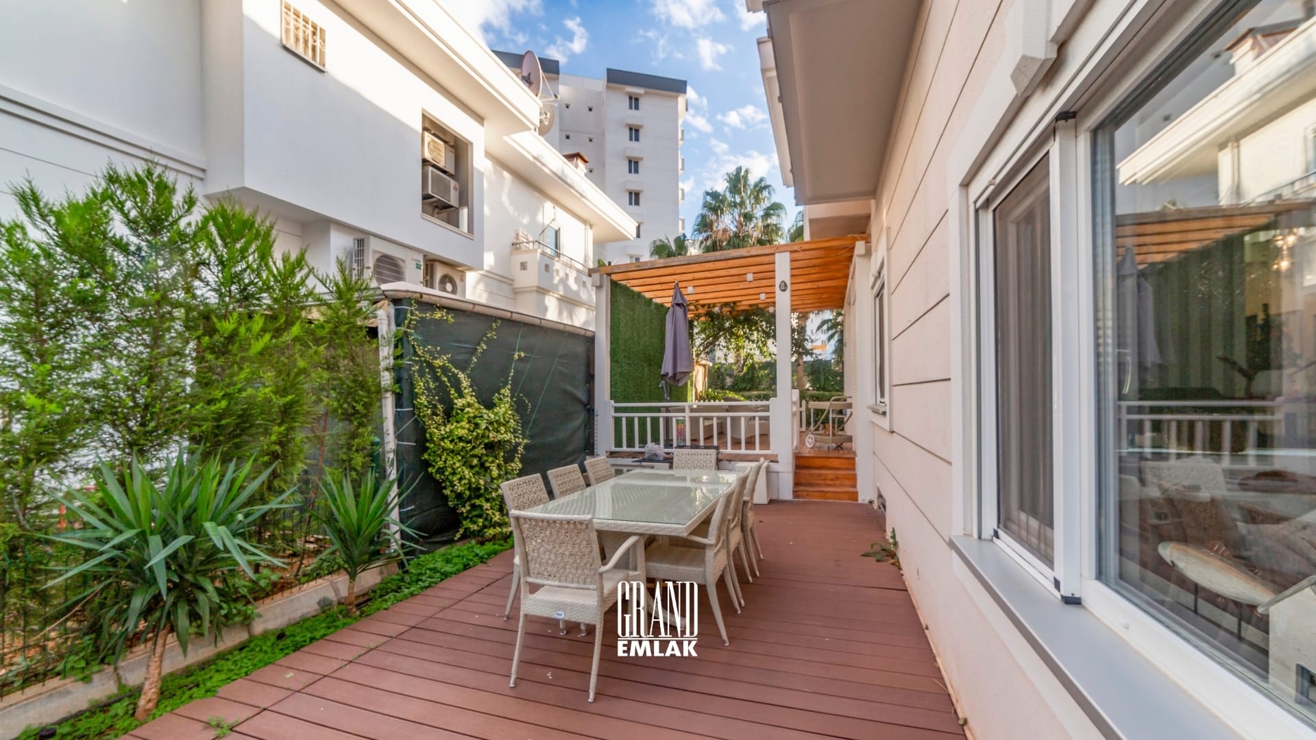 FENER KONAKLARI’NDA SATILIK MÜSTAKİL 4+2 LÜKS VİLLA logolu (11)