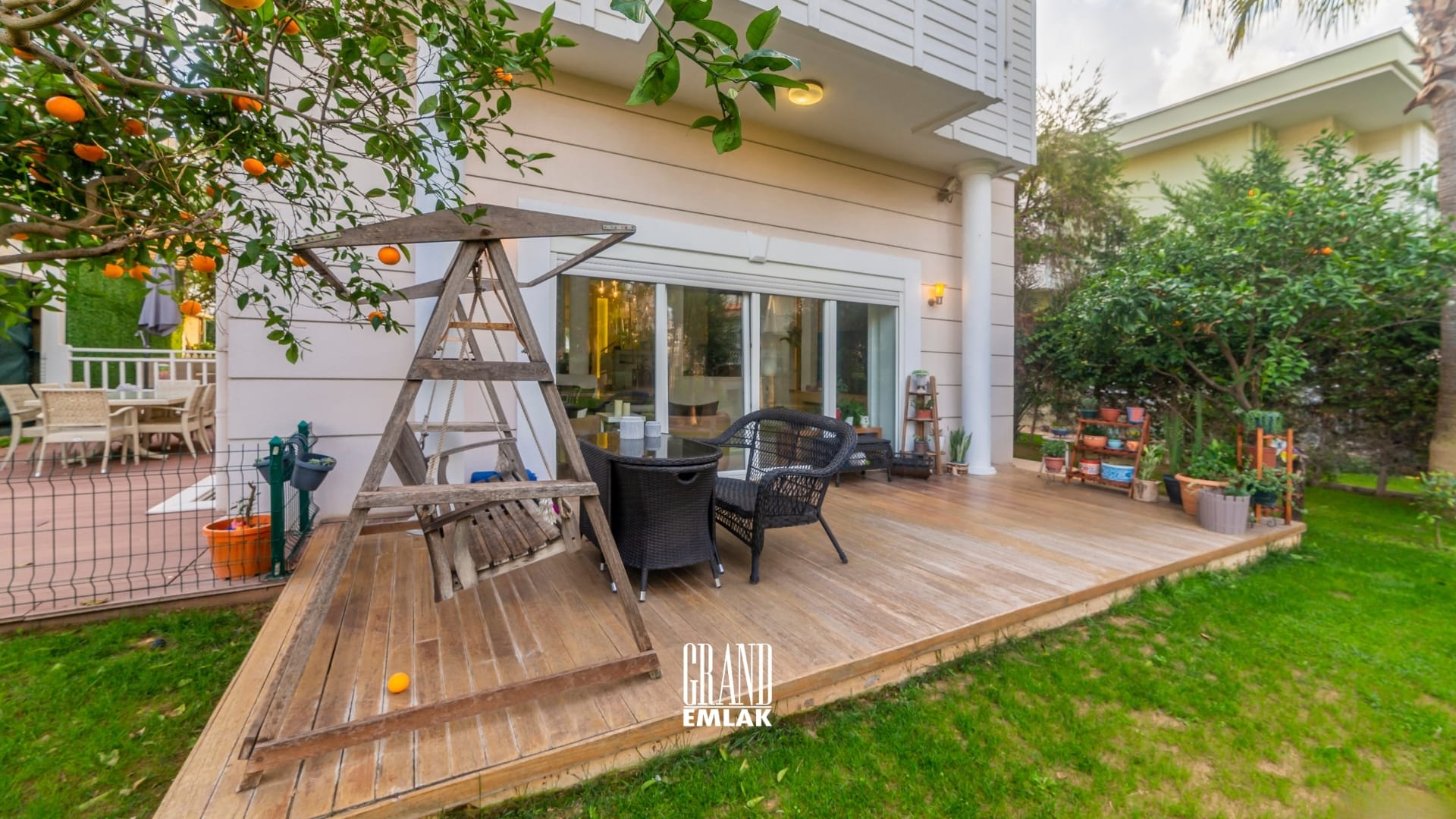 FENER KONAKLARI’NDA SATILIK MÜSTAKİL 4+2 LÜKS VİLLA logolu (18)