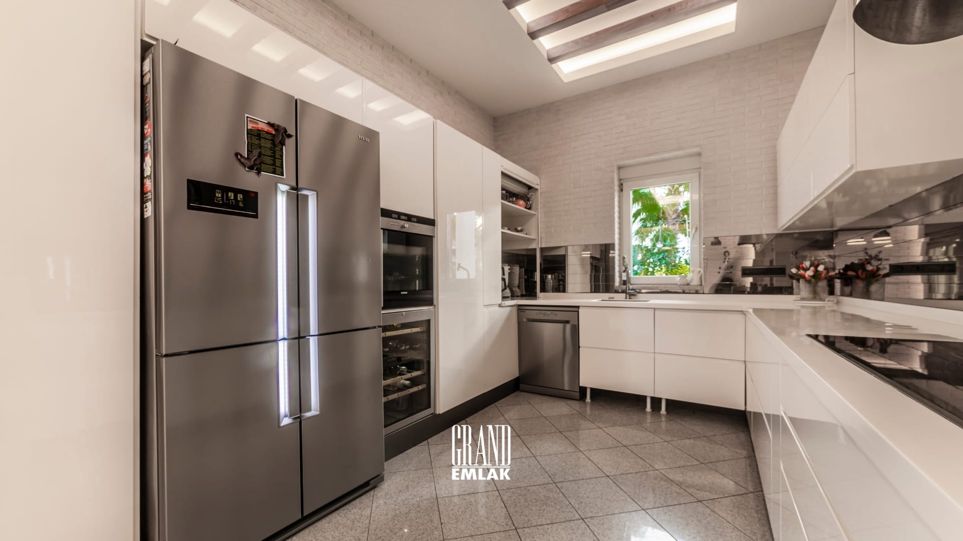 FENER KONAKLARI’NDA SATILIK MÜSTAKİL 4+2 LÜKS VİLLA logolu (26)