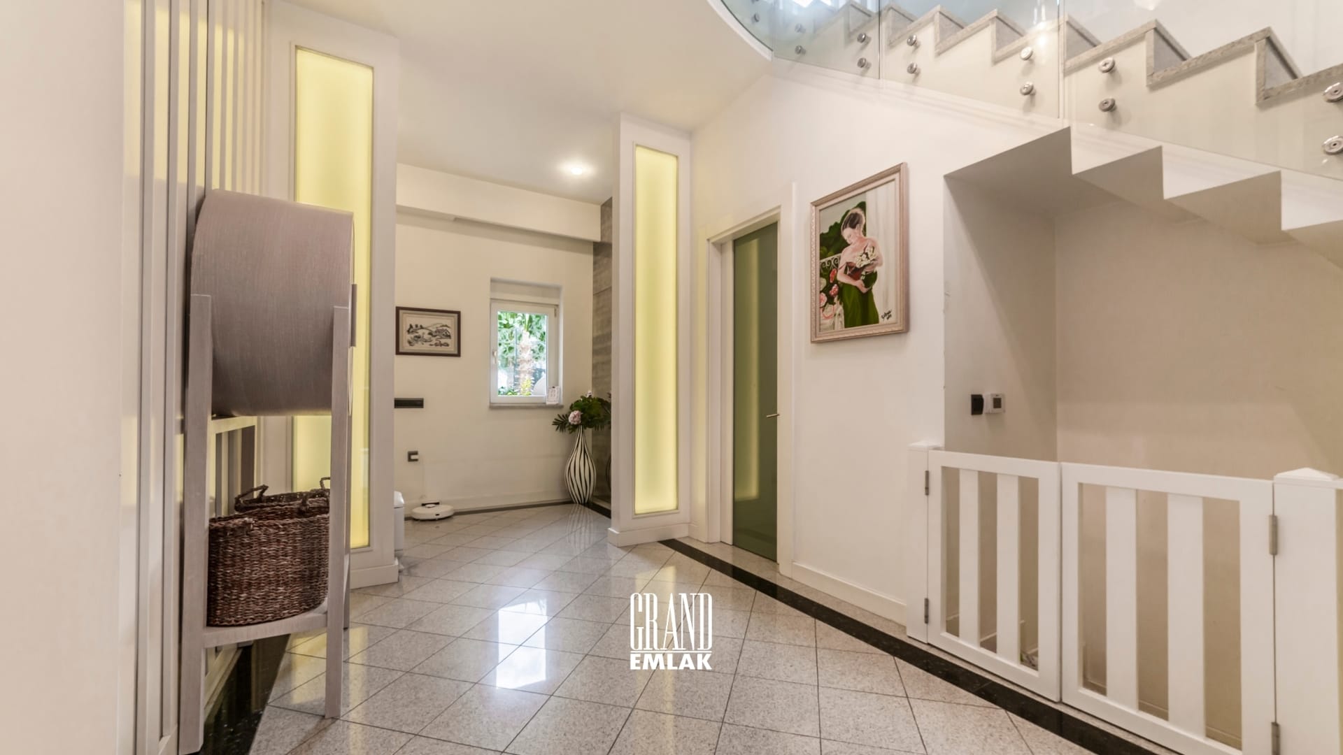 FENER KONAKLARI’NDA SATILIK MÜSTAKİL 4+2 LÜKS VİLLA logolu (28)