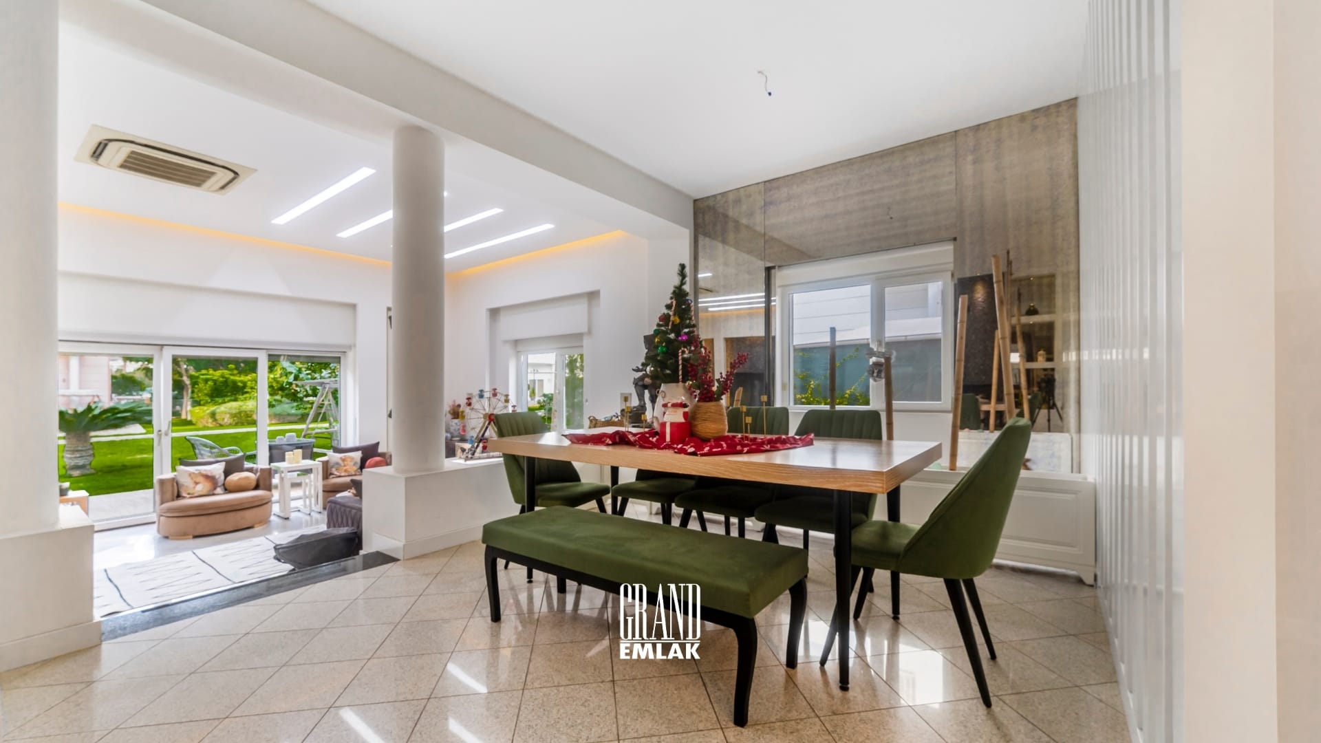 FENER KONAKLARI’NDA SATILIK MÜSTAKİL 4+2 LÜKS VİLLA logolu (35)