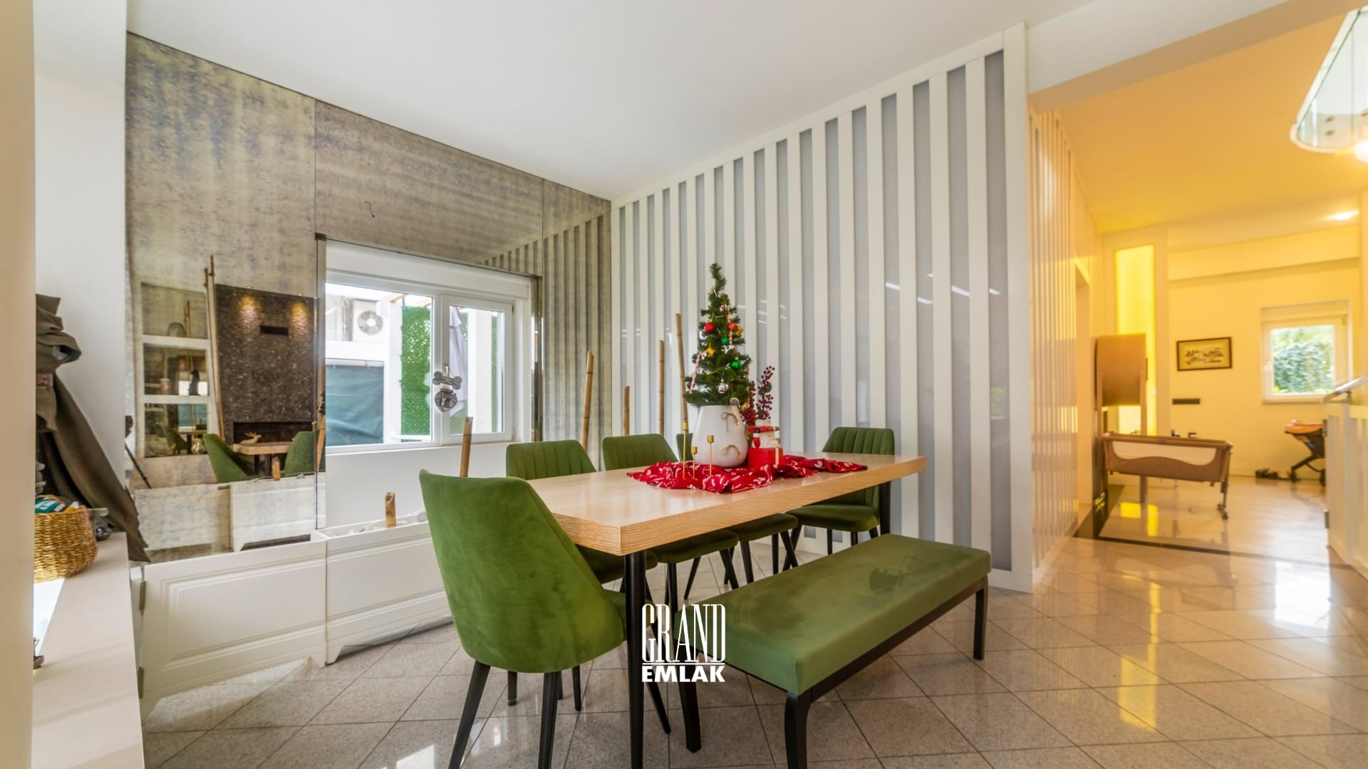 FENER KONAKLARI’NDA SATILIK MÜSTAKİL 4+2 LÜKS VİLLA logolu (36)