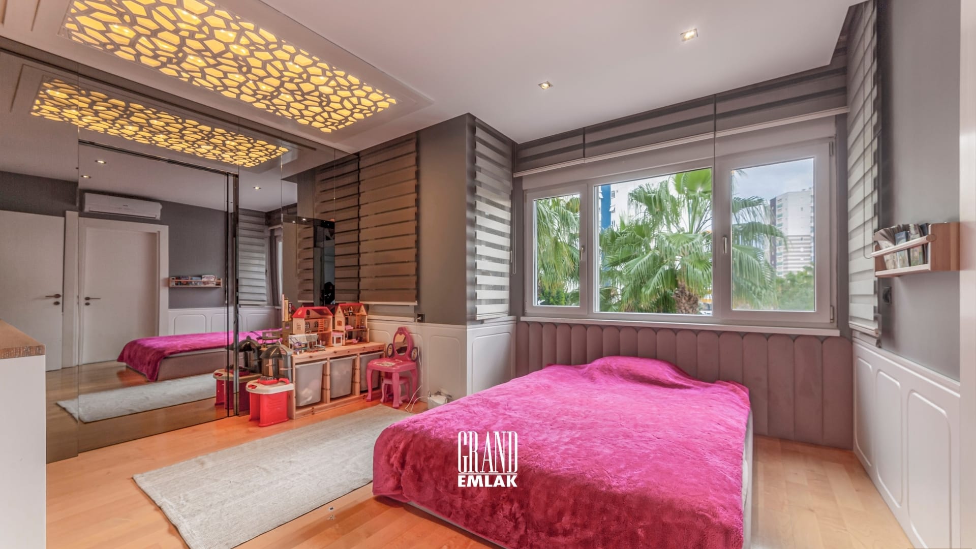 FENER KONAKLARI’NDA SATILIK MÜSTAKİL 4+2 LÜKS VİLLA logolu (40)