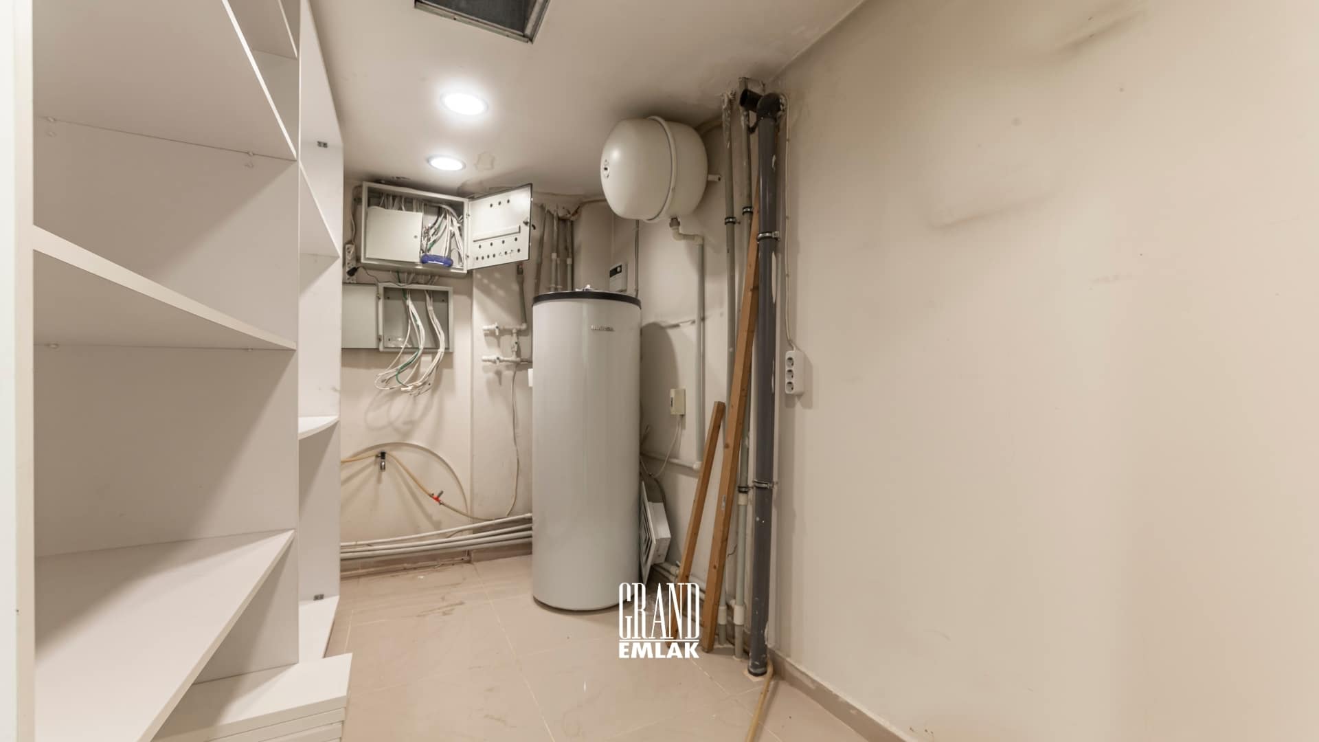 FENER KONAKLARI’NDA SATILIK MÜSTAKİL 4+2 LÜKS VİLLA logolu (52)