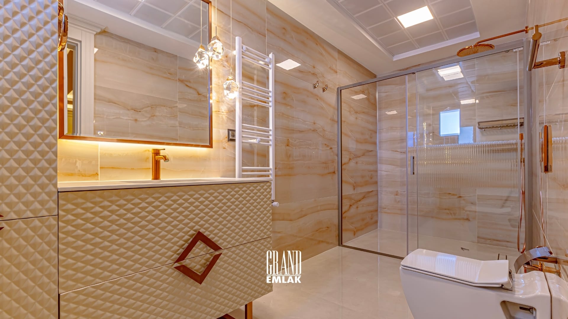 Lüks Site İçeresinde, Özel Açık ve Kapalı Yüzme Havuzlu 6+1 Villa (32)