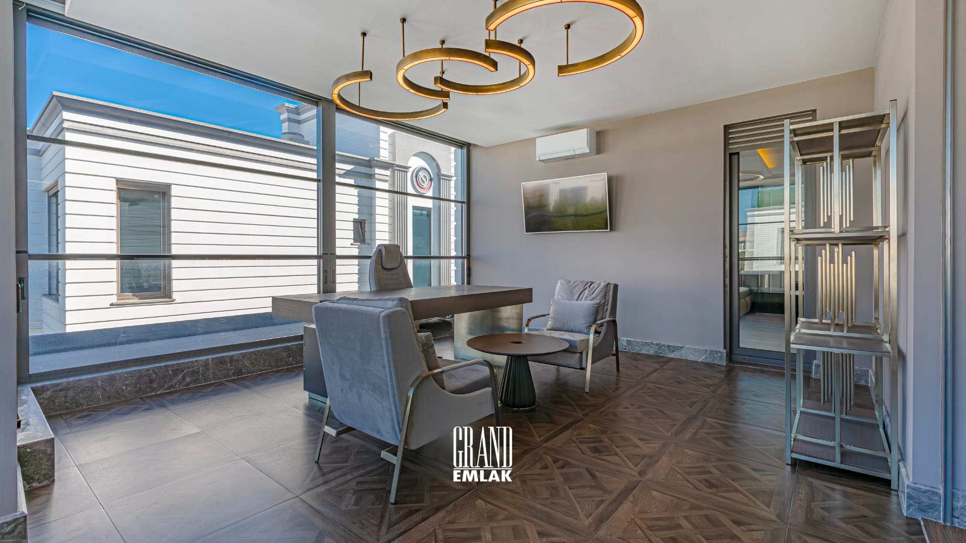Lüks Site İçeresinde, Özel Açık ve Kapalı Yüzme Havuzlu 6+1 Villa (45)
