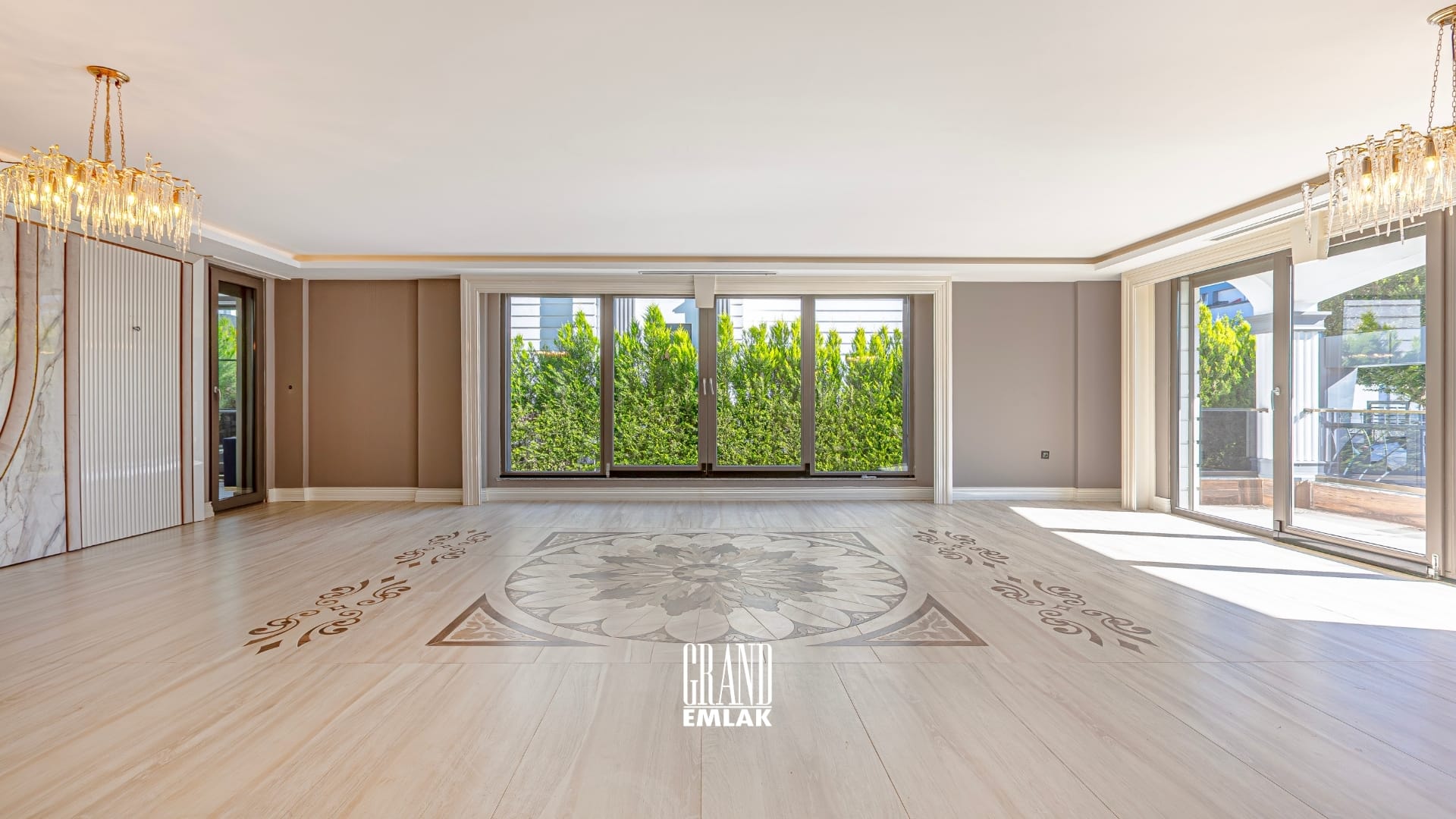 Lüks Site İçeresinde, Özel Açık ve Kapalı Yüzme Havuzlu 6+1 Villa (64)