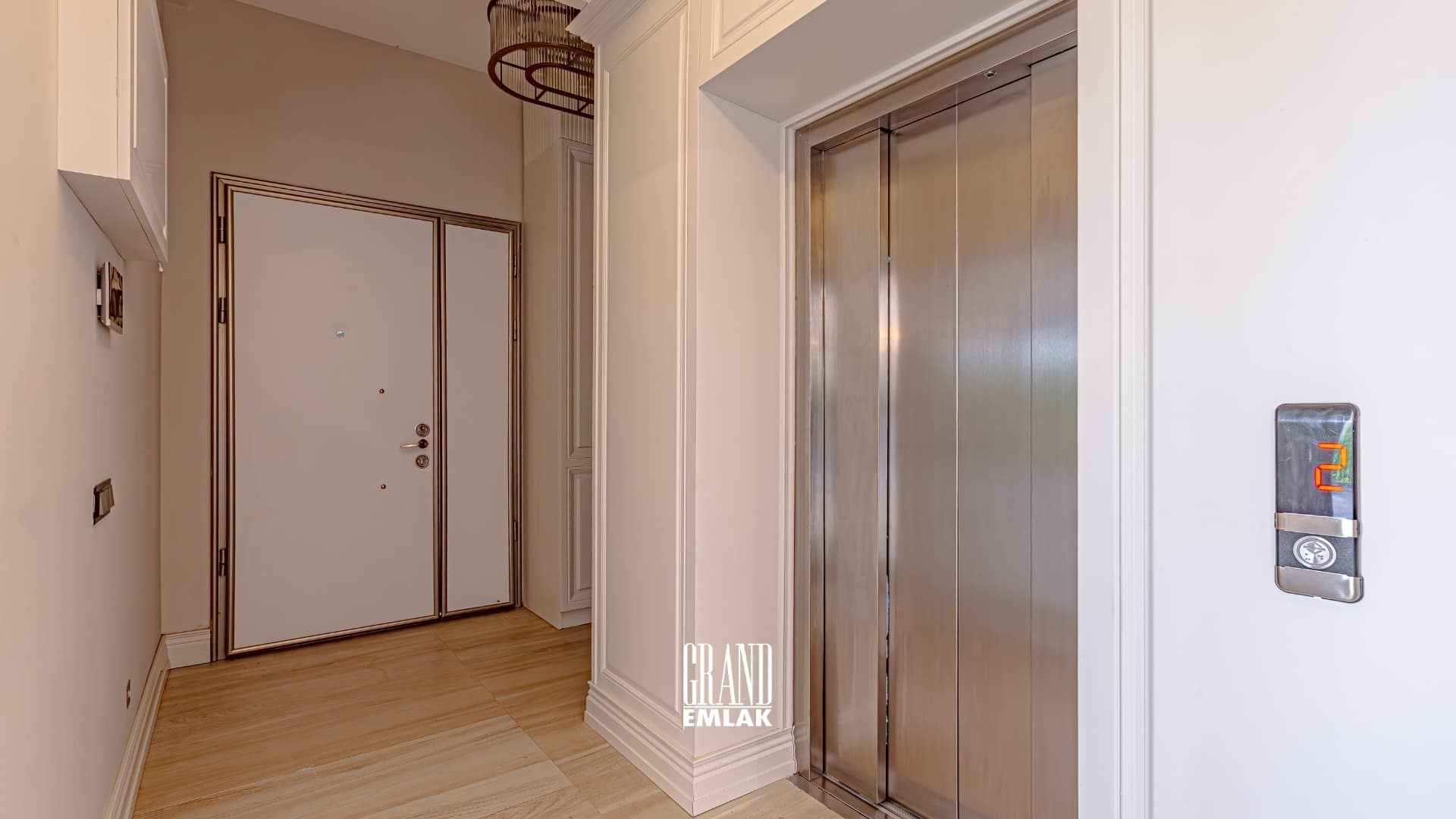Lüks Site İçeresinde, Özel Açık ve Kapalı Yüzme Havuzlu 6+1 Villa (65)