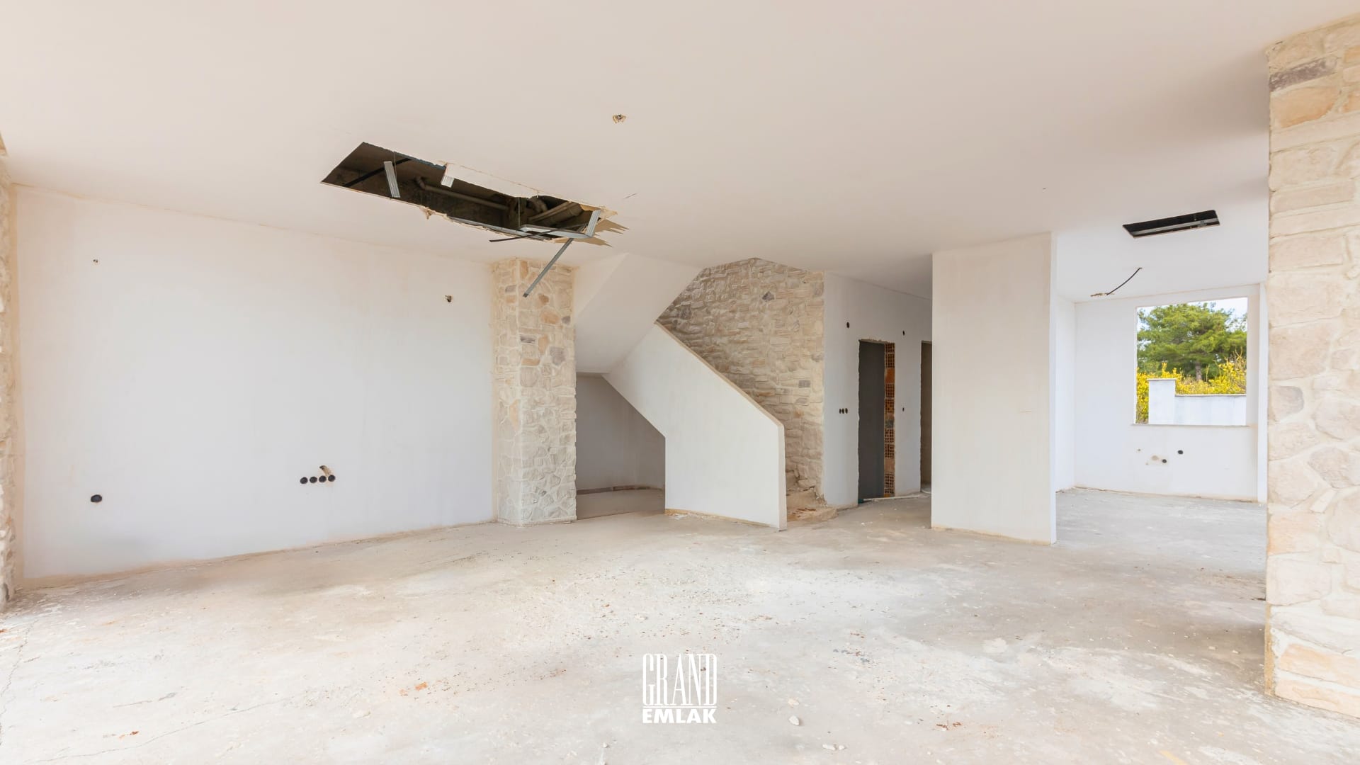 gaziler’de villa grand logolu (10)