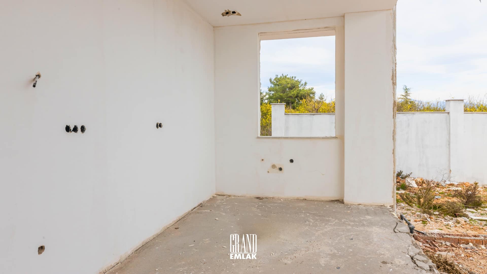gaziler’de villa grand logolu (23)