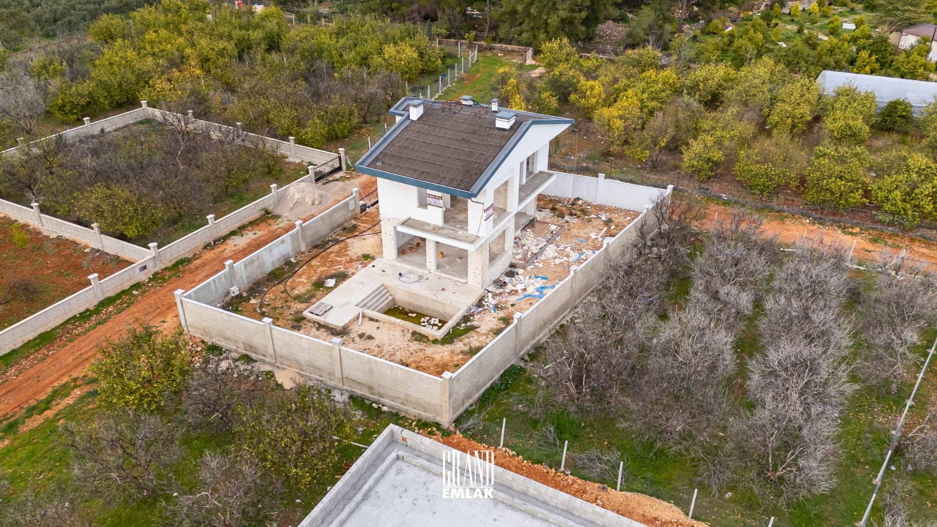 gaziler’de villa grand logolu (4)