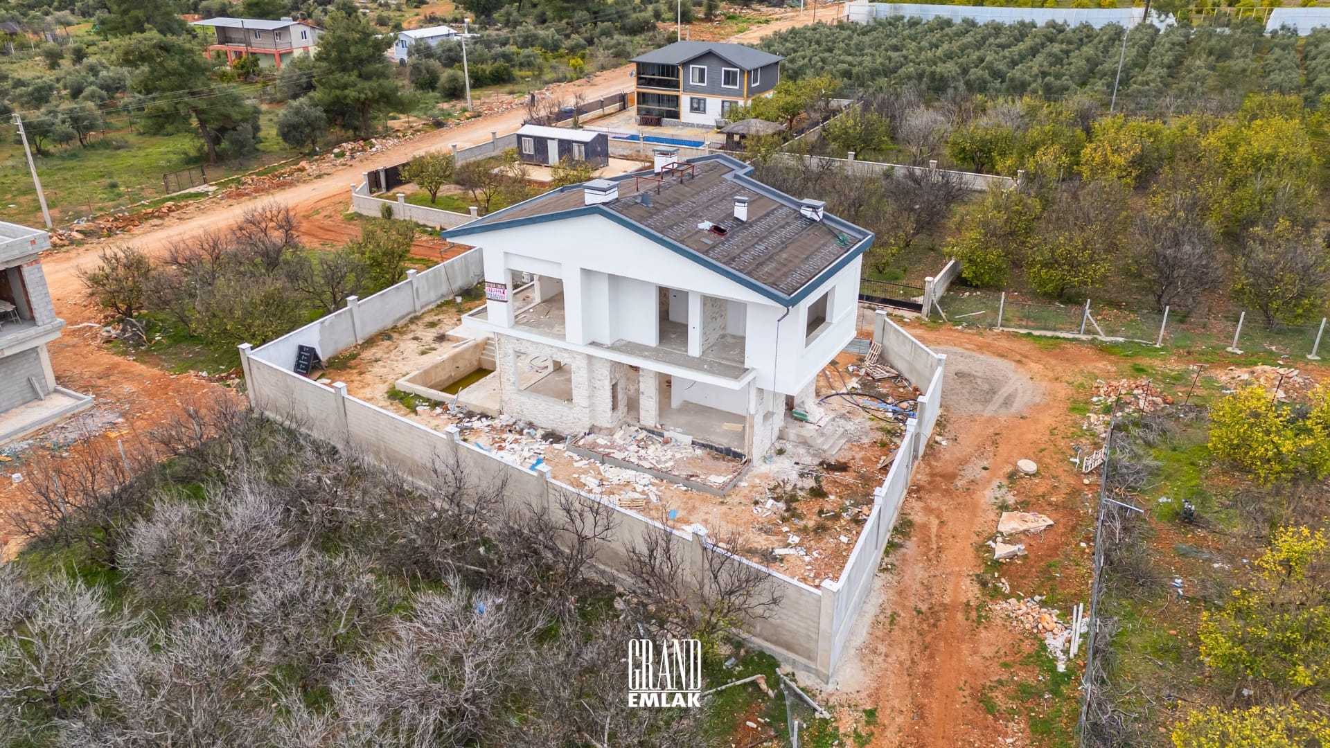gaziler’de villa grand logolu (6)