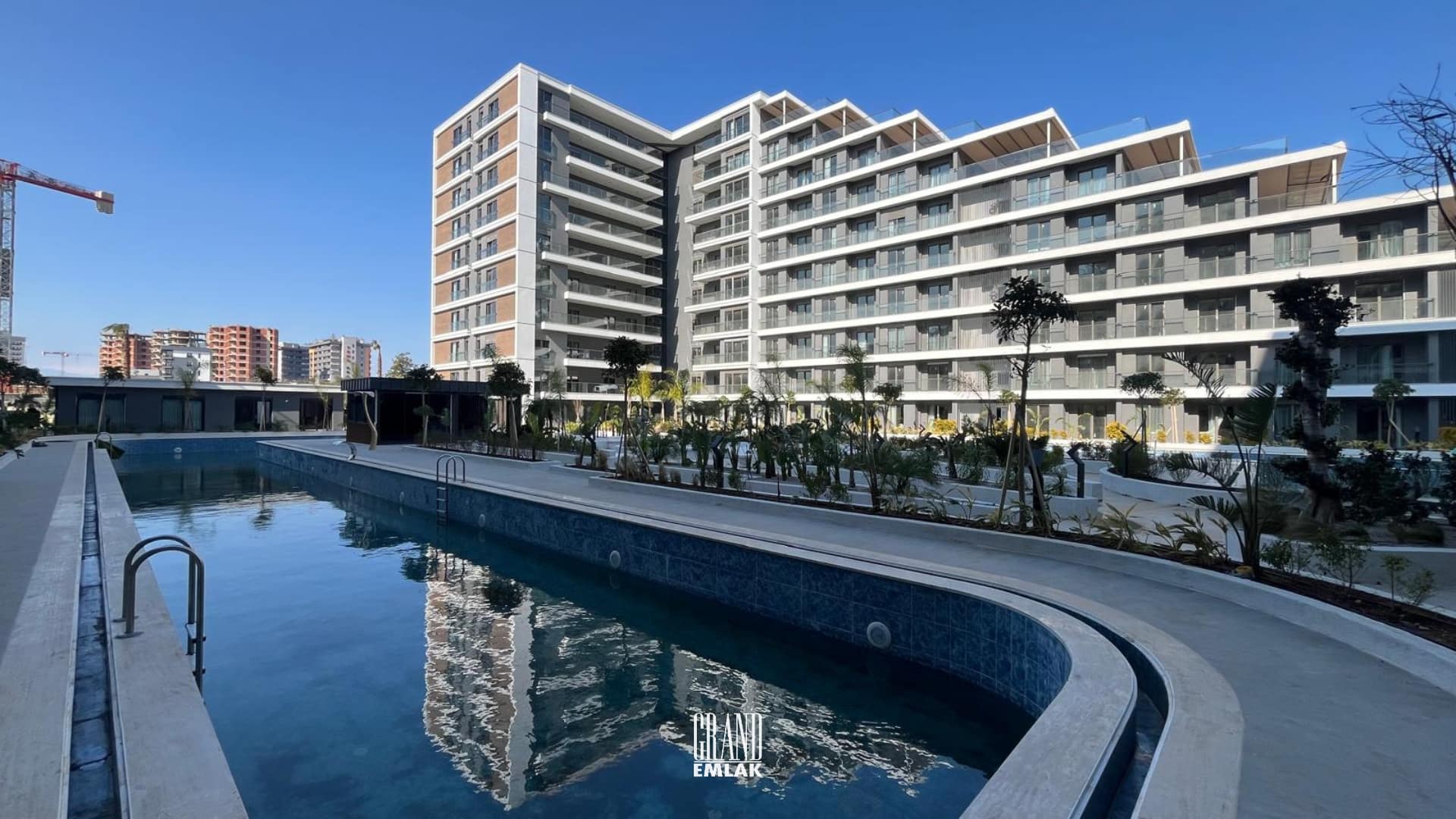 Altıntaş Cross Twins’te Havuz Cepheli 1+1 Satılık Daire (13)