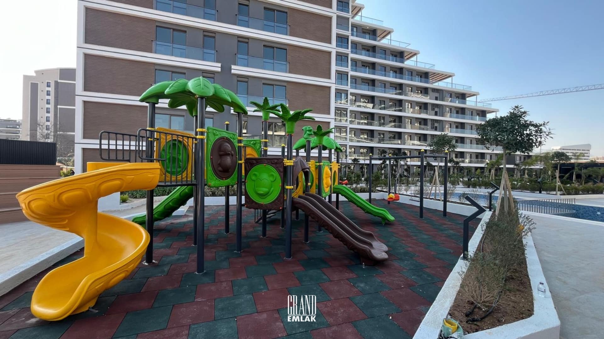 Altıntaş Cross Twins’te Havuz Cepheli 1+1 Satılık Daire (20)