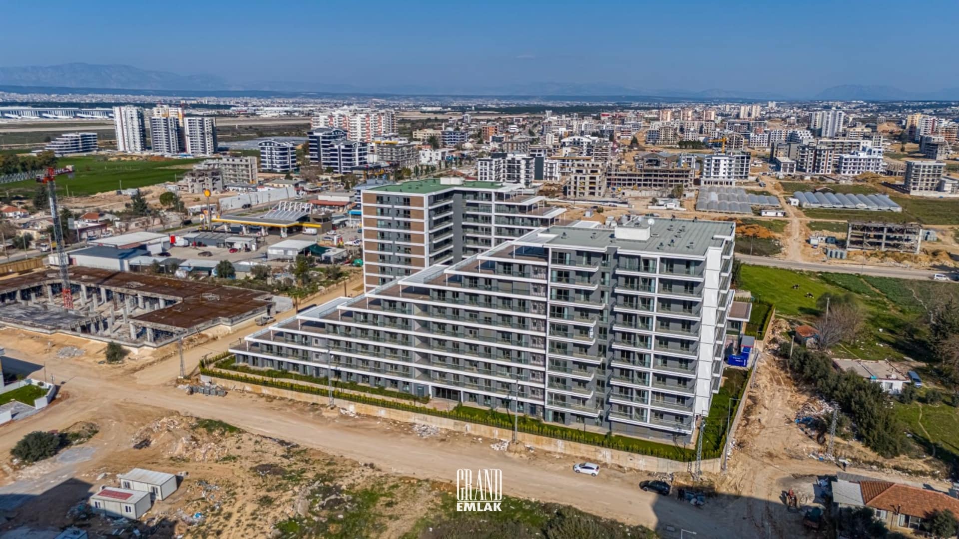 Altıntaş Cross Twins’te Havuz Cepheli 1+1 Satılık Daire (4)