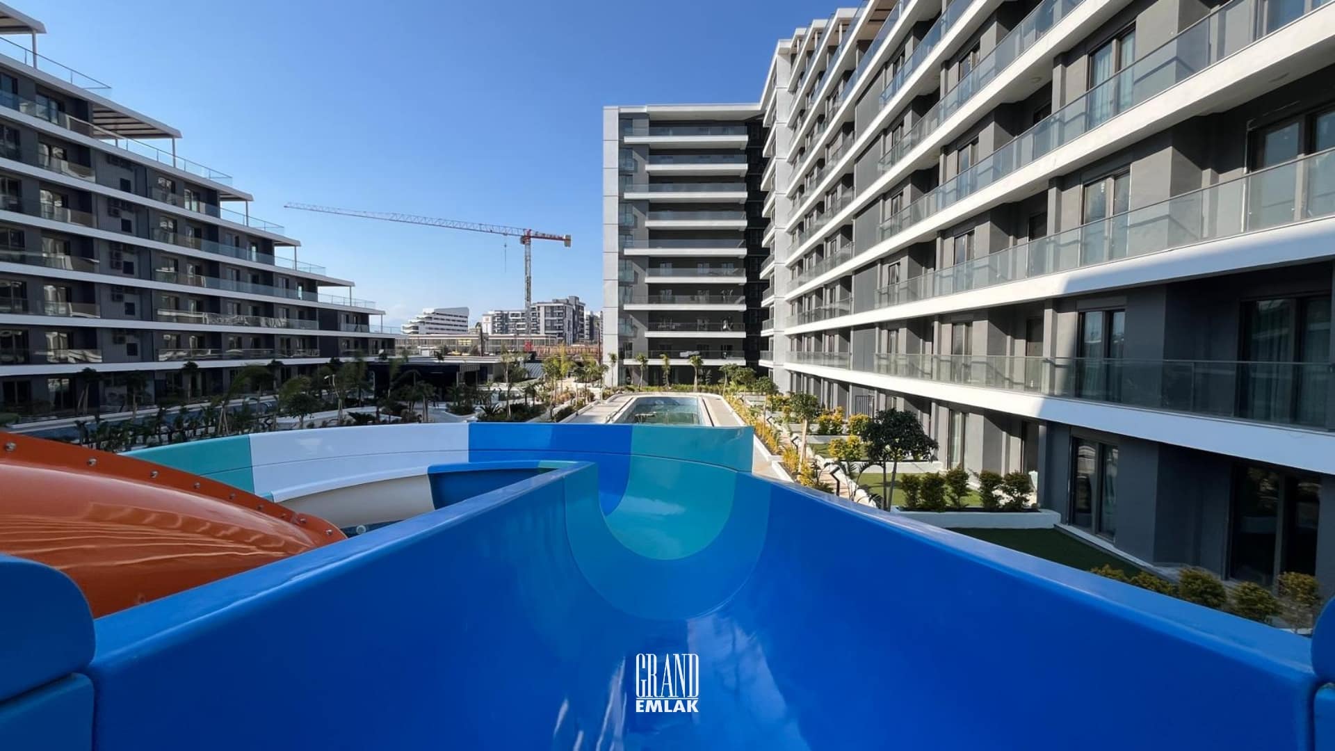 Altıntaş Cross Twins’te Havuz Cepheli 1+1 Satılık Daire (7)