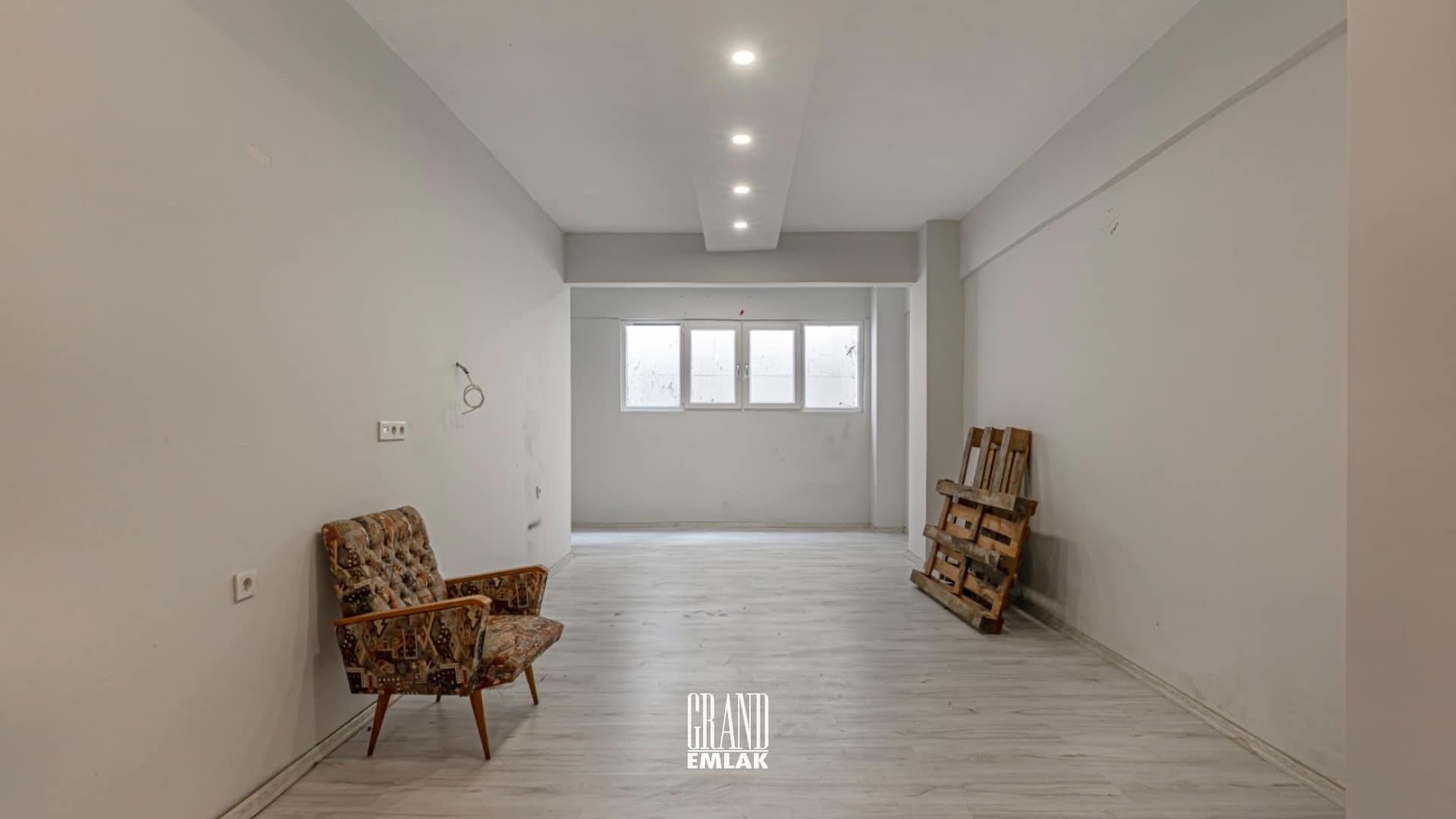 BARINAKLAR’DA İŞYERİ LOGOLU (18)