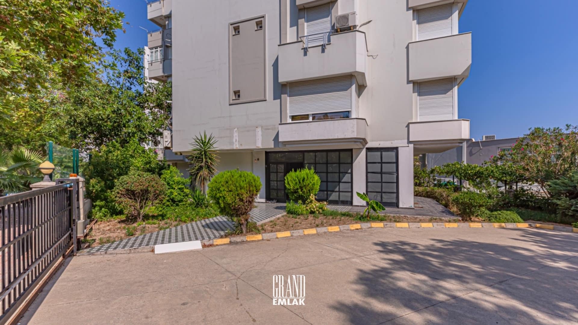 BARINAKLAR’DA İŞYERİ LOGOLU (26)