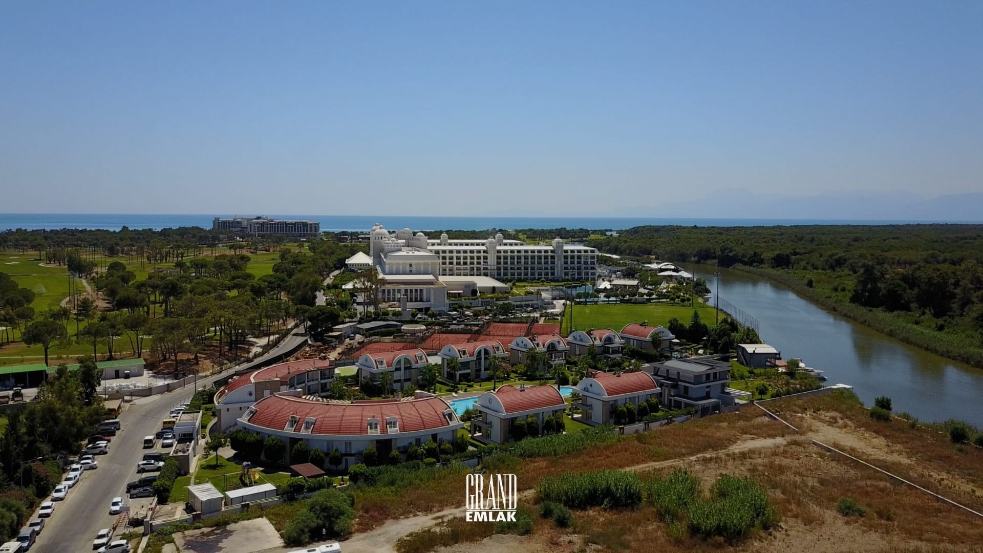Belek’te Ultra Lüks Site İçerisinde 3+1 Satılık Dubleks Daire logolu (4)