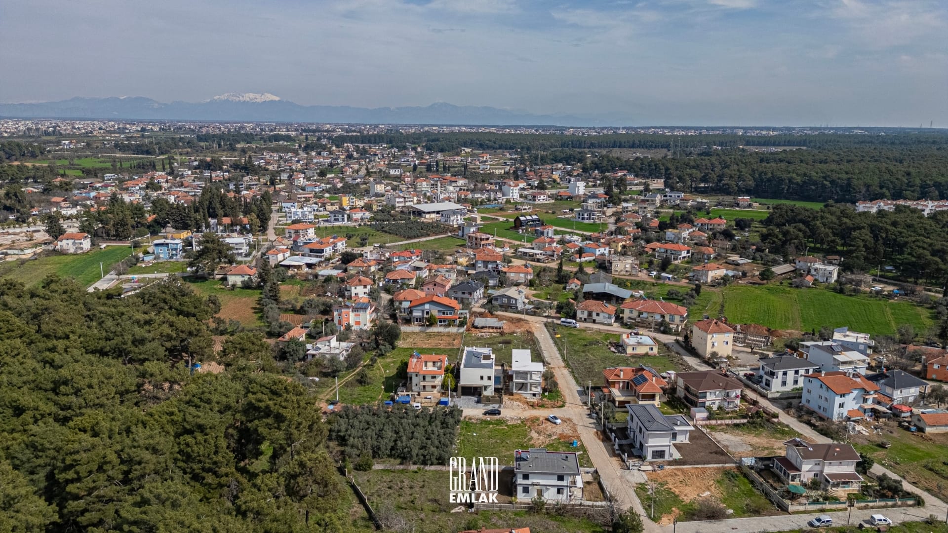 DÖŞEMEALTI SATILIK MÜSTAKİL HAVUZLU 4+1 VİLLA (1)