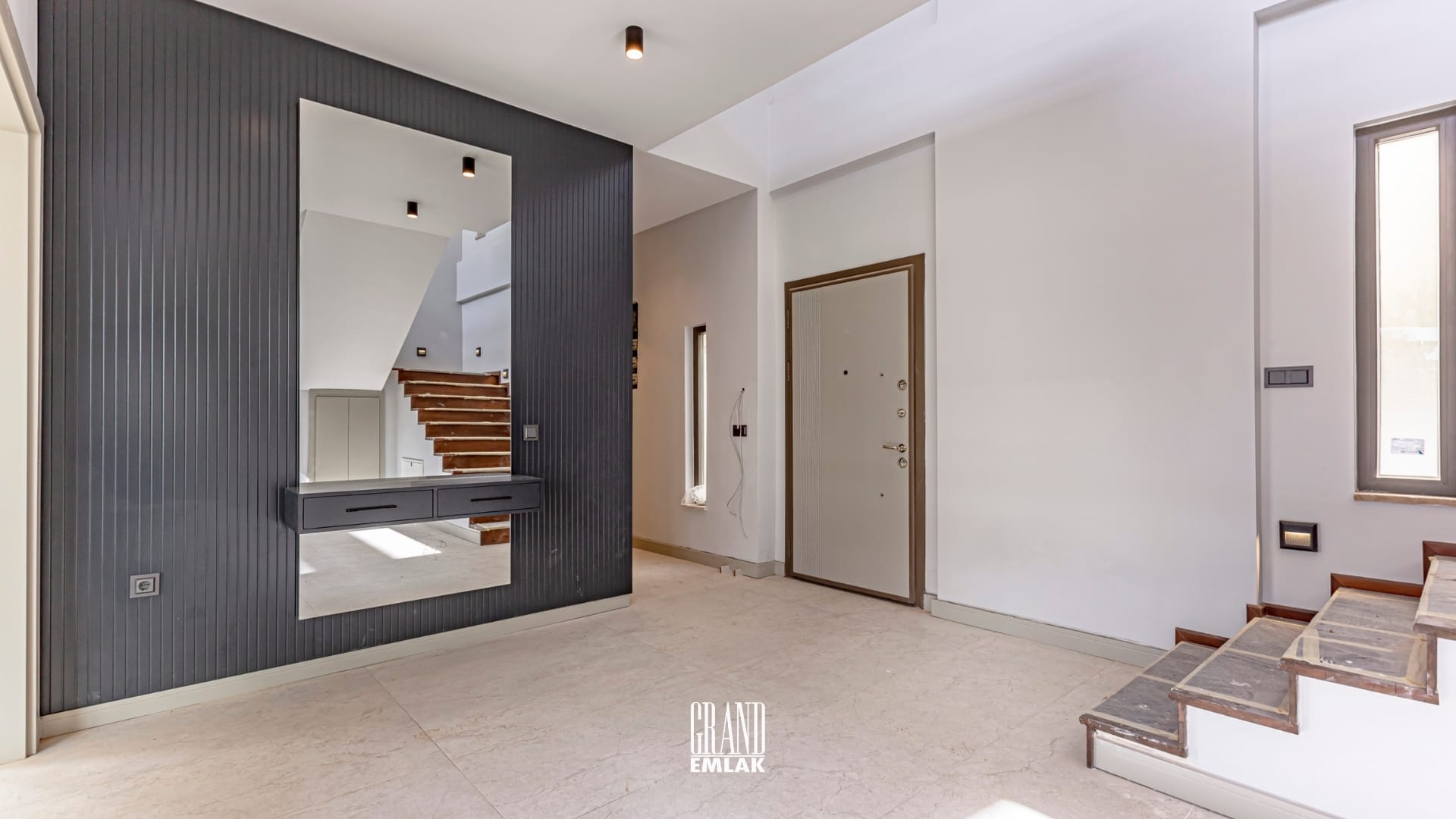 DÖŞEMEALTI SATILIK MÜSTAKİL HAVUZLU 4+1 VİLLA (23)