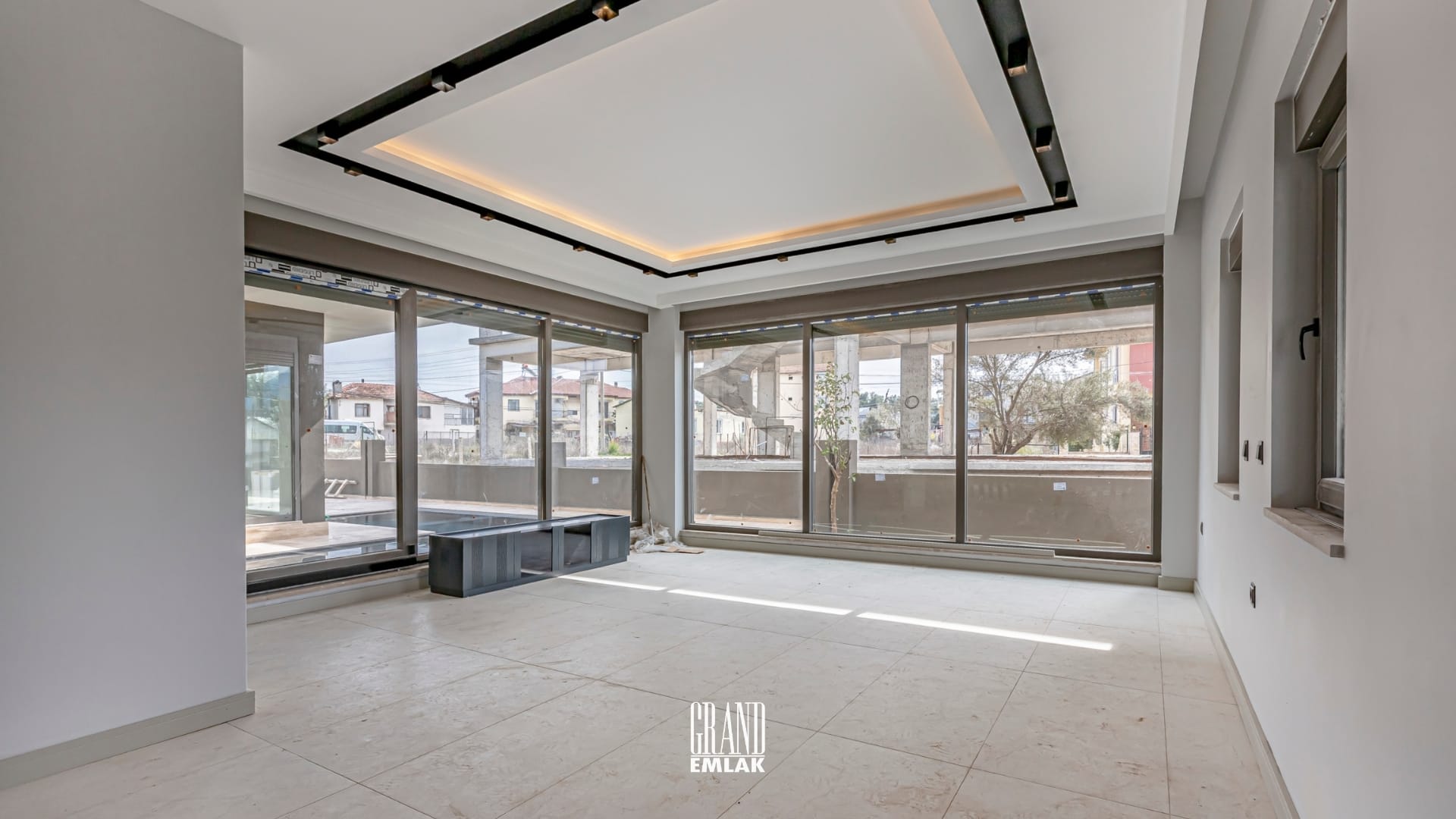 DÖŞEMEALTI SATILIK MÜSTAKİL HAVUZLU 4+1 VİLLA (24)