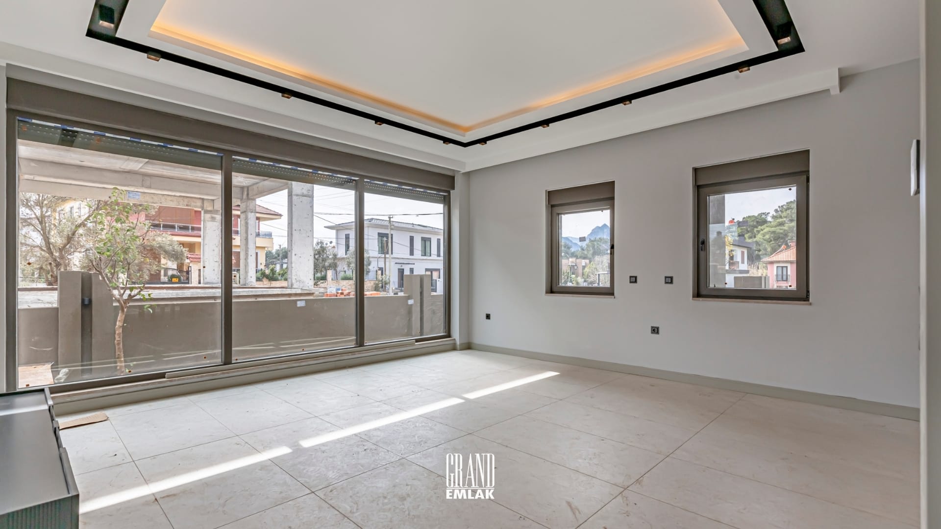 DÖŞEMEALTI SATILIK MÜSTAKİL HAVUZLU 4+1 VİLLA (25)