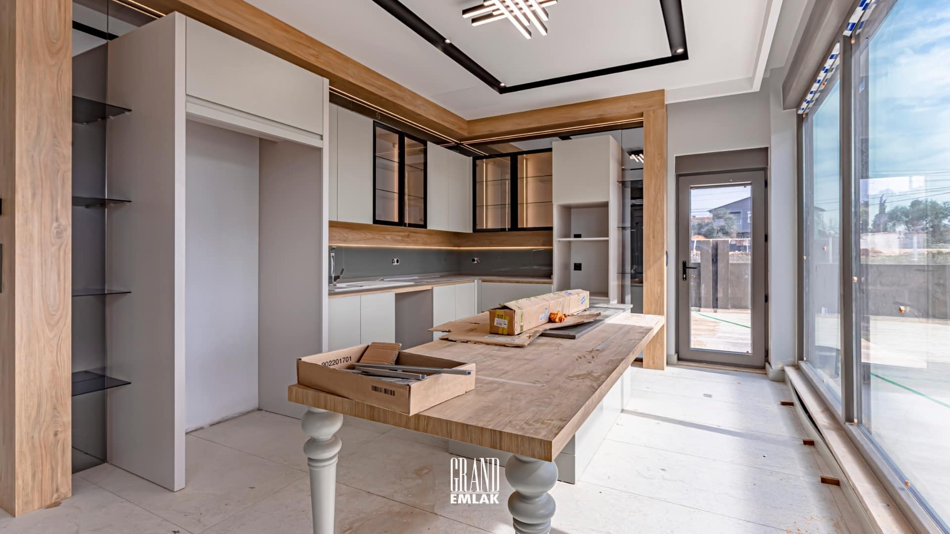 DÖŞEMEALTI SATILIK MÜSTAKİL HAVUZLU 4+1 VİLLA (32)