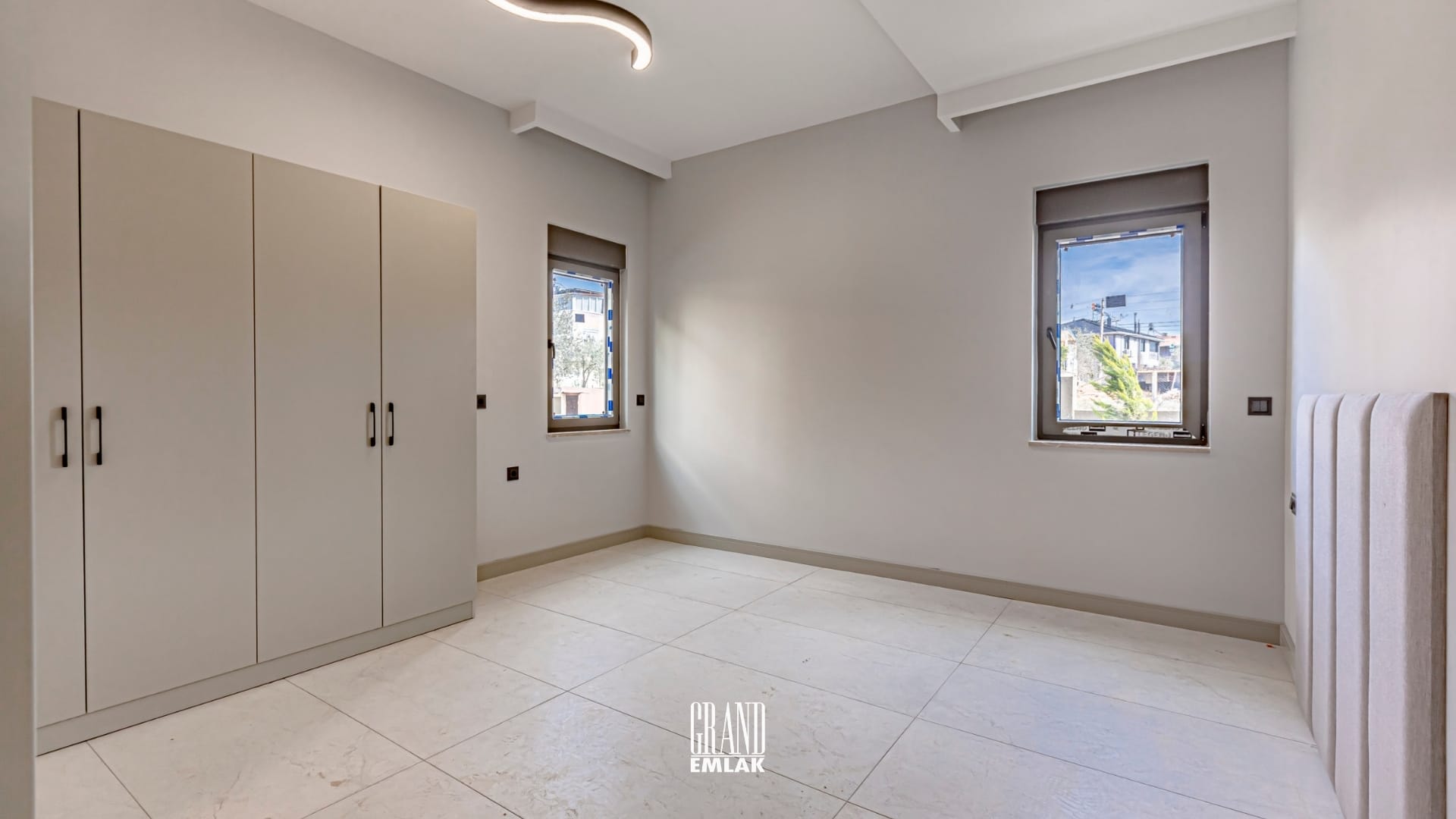 DÖŞEMEALTI SATILIK MÜSTAKİL HAVUZLU 4+1 VİLLA (46)