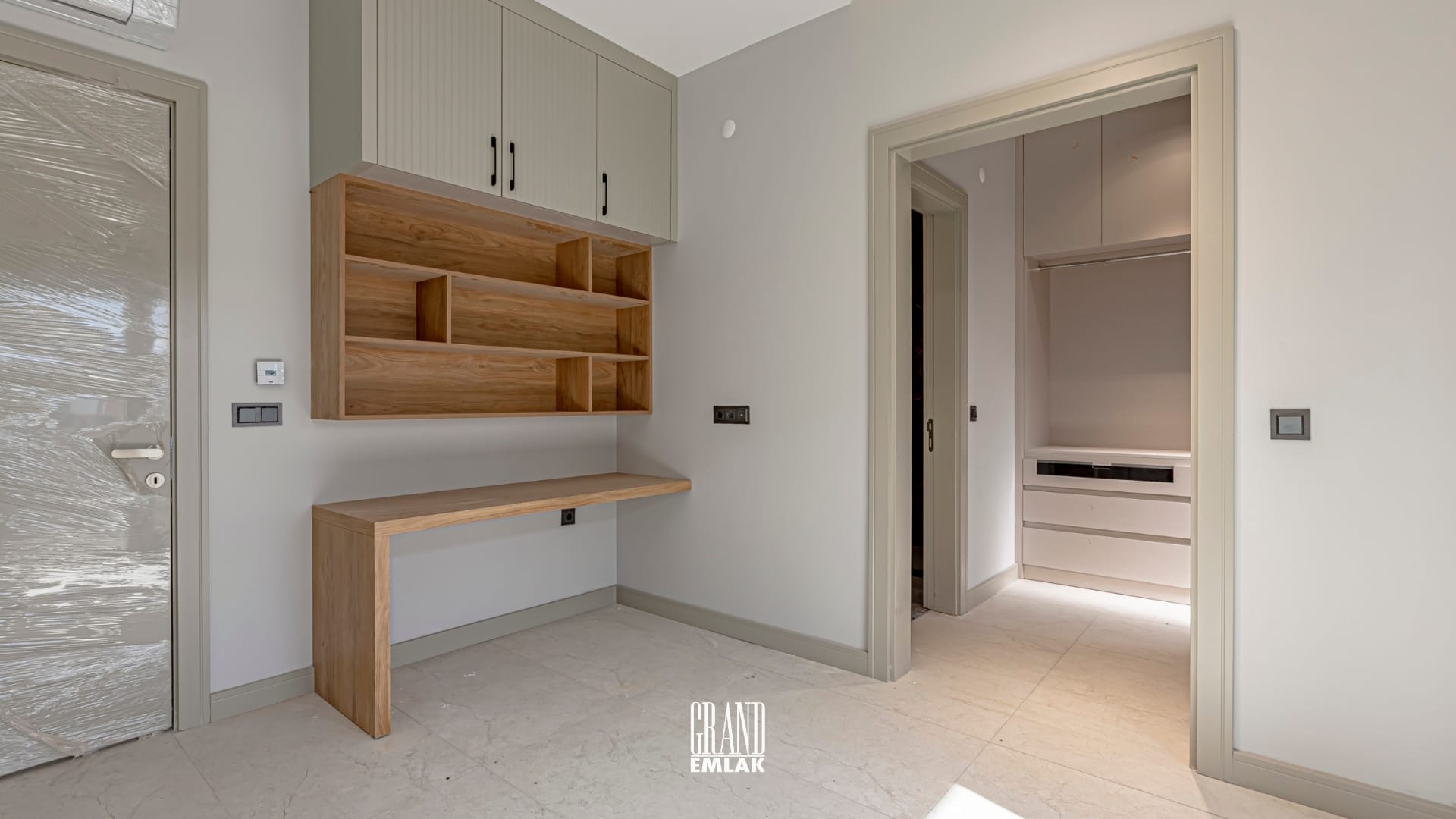 DÖŞEMEALTI SATILIK MÜSTAKİL HAVUZLU 4+1 VİLLA (49)