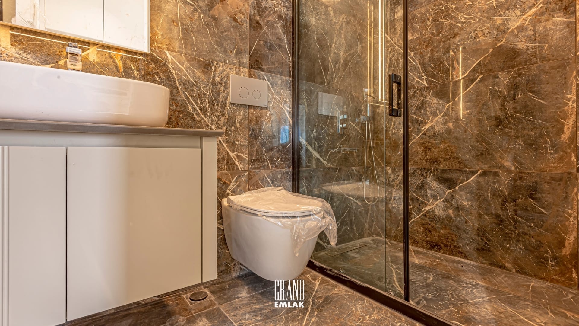 DÖŞEMEALTI SATILIK MÜSTAKİL HAVUZLU 4+1 VİLLA (57)